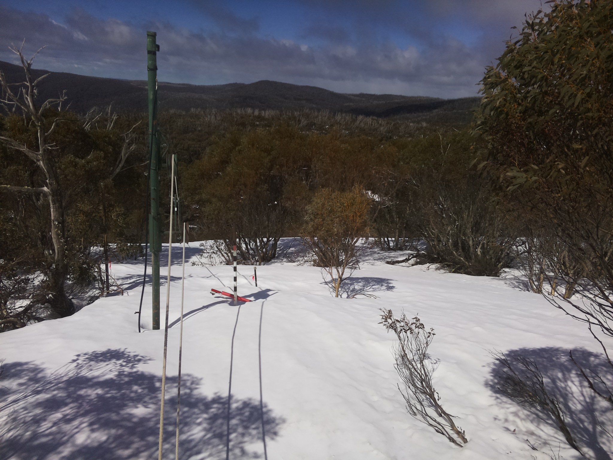 Bogong Web Cam 11:30am Saturday 20th of September 2025