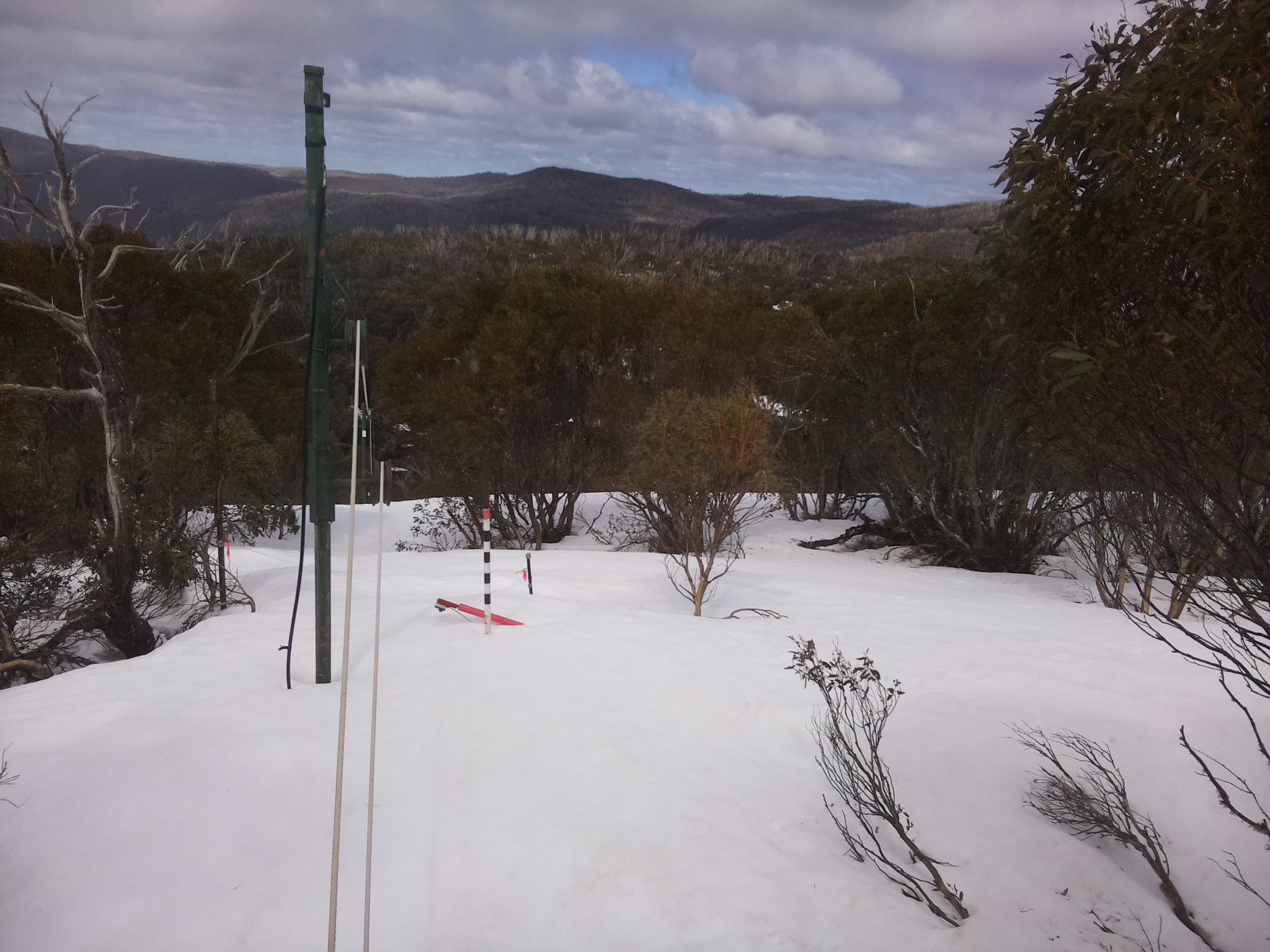 Bogong Web Cam 12:20pm Saturday 20th of September 2025