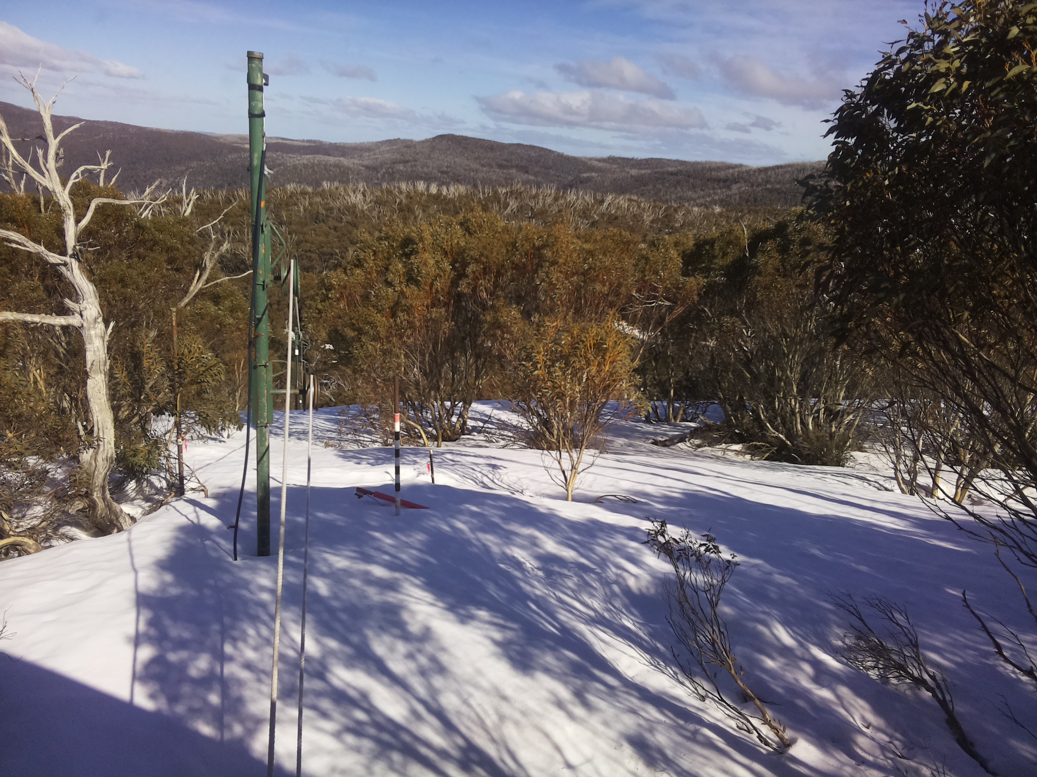 Bogong Web Cam 3:10pm Saturday 20th of September 2025