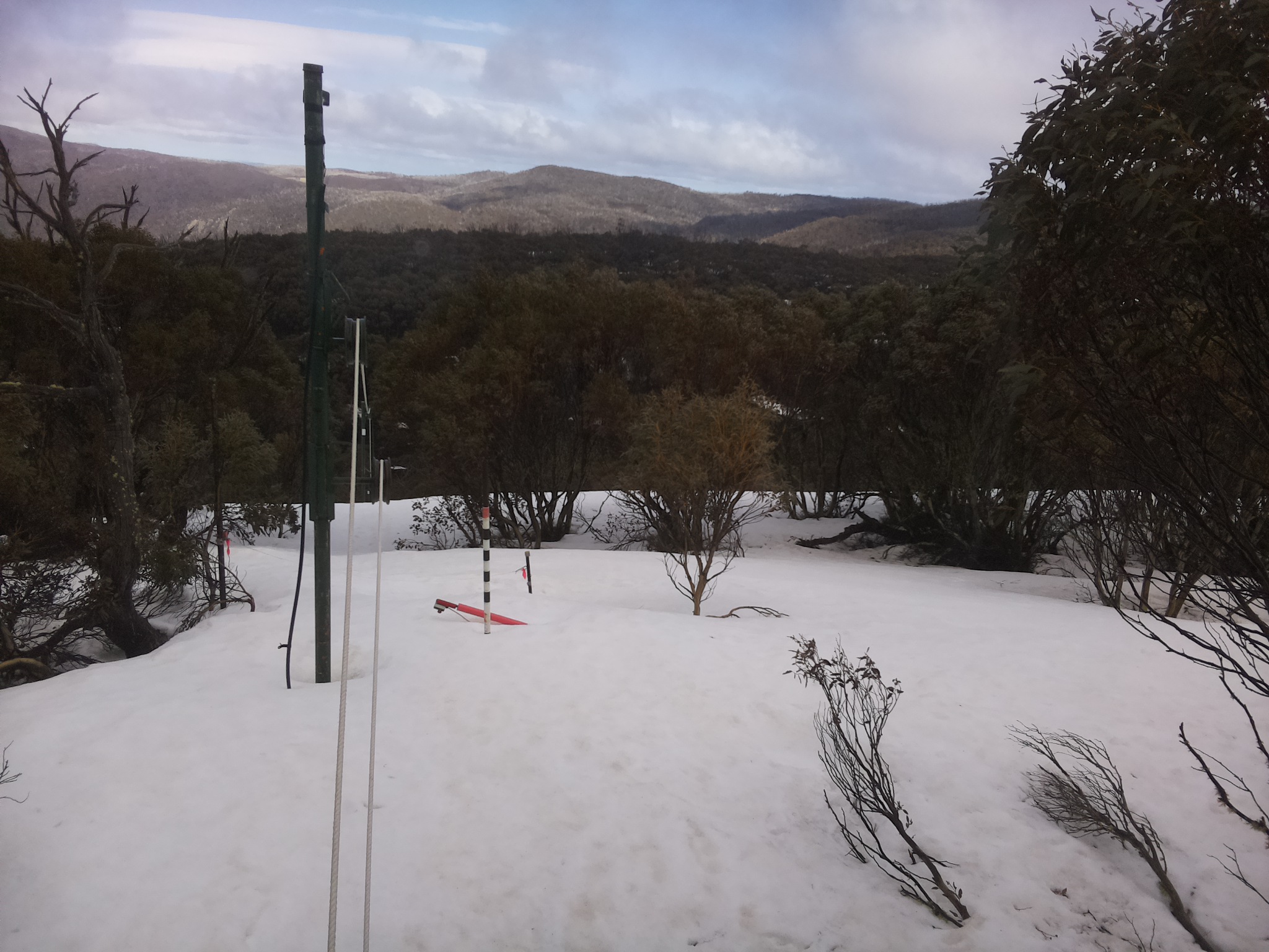 Bogong Web Cam 2:20pm Sunday 21st of September 2025