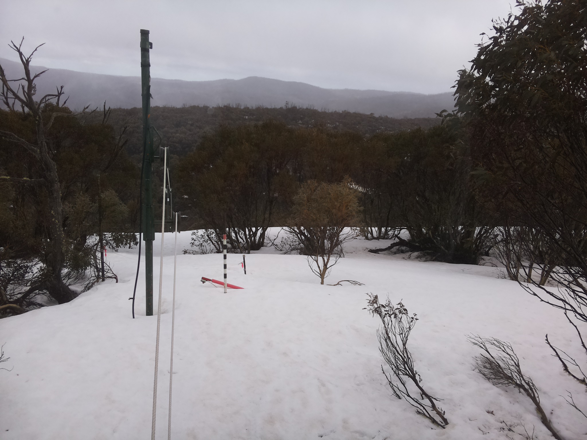 Bogong Web Cam 3:10pm Sunday 21st of September 2025