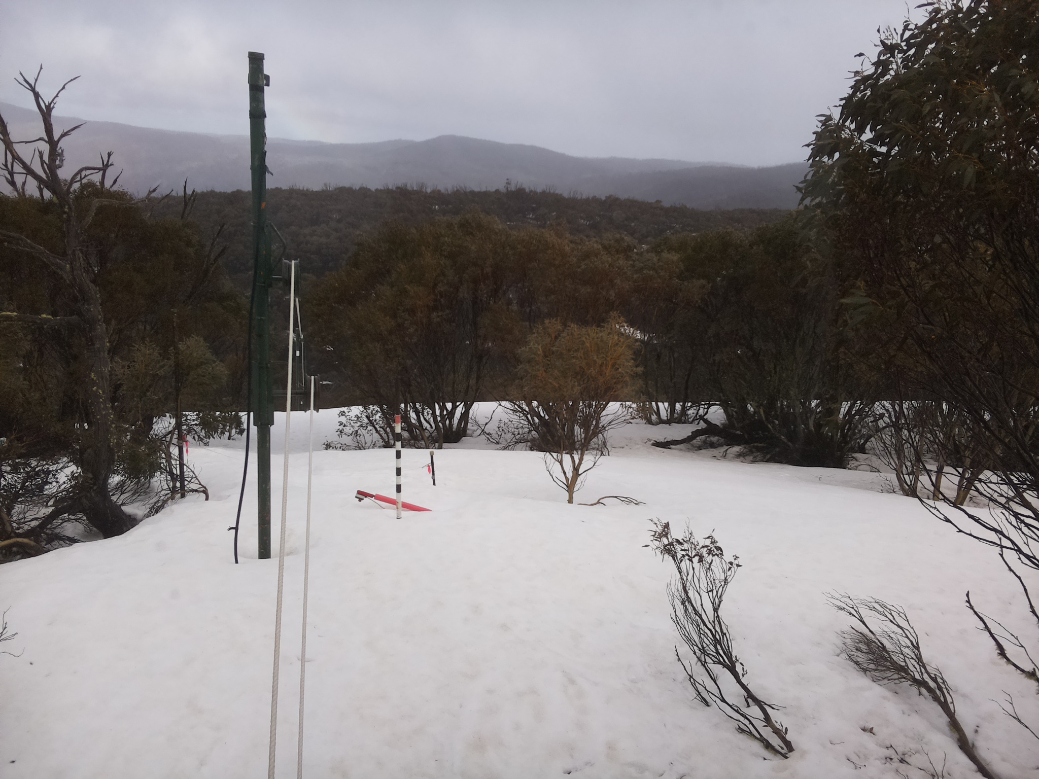 Bogong Web Cam 3:20pm Sunday 21st of September 2025