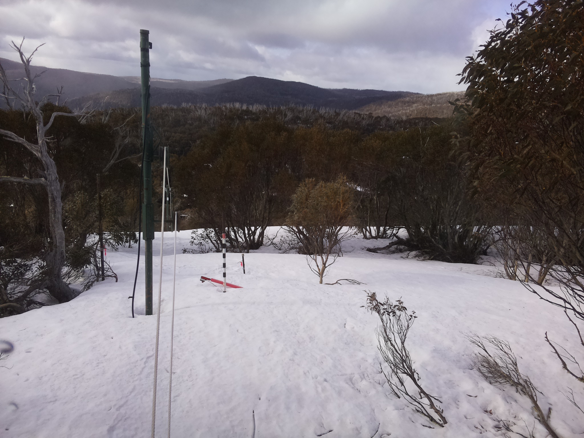 Bogong Web Cam 9:00am Monday 22nd of September 2025