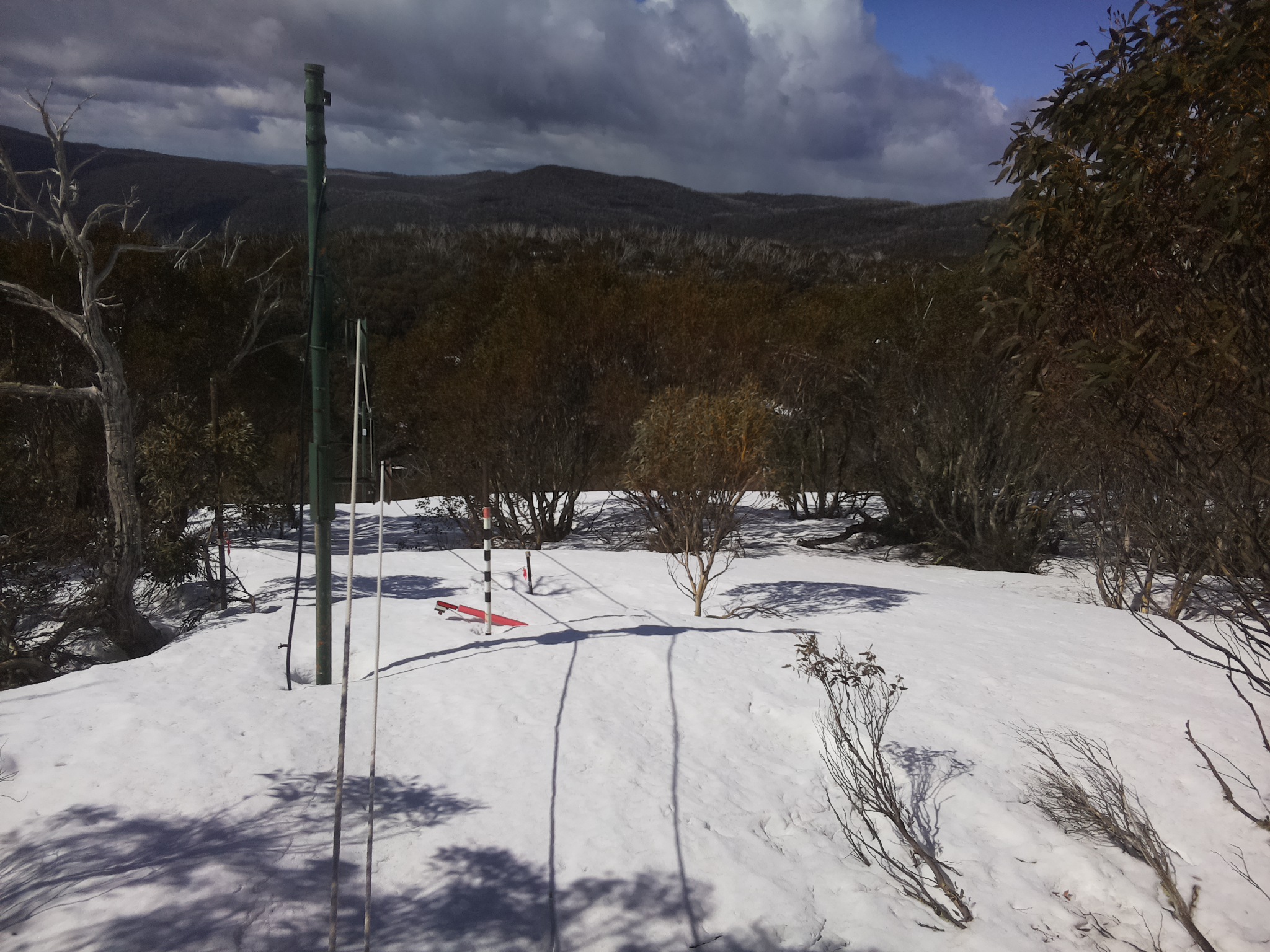 Bogong Web Cam 10:10am Monday 22nd of September 2025