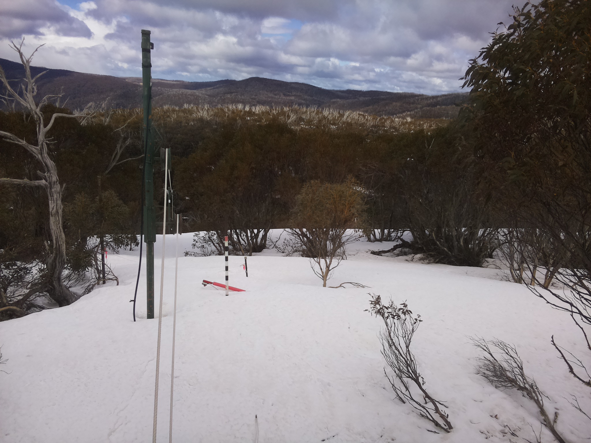 Bogong Web Cam 11:00am Monday 22nd of September 2025