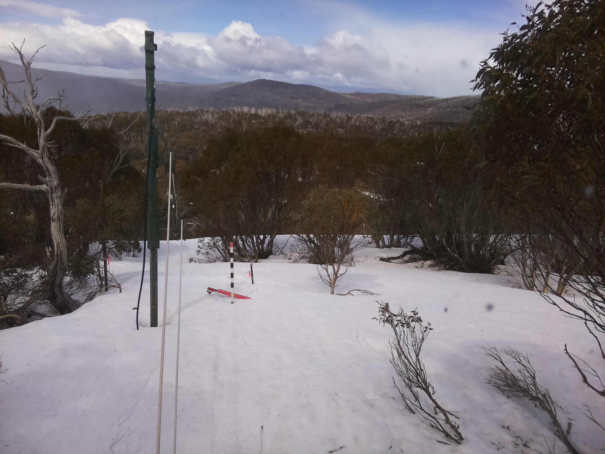 Bogong Web Cam 12:00pm Monday 22nd of September 2025