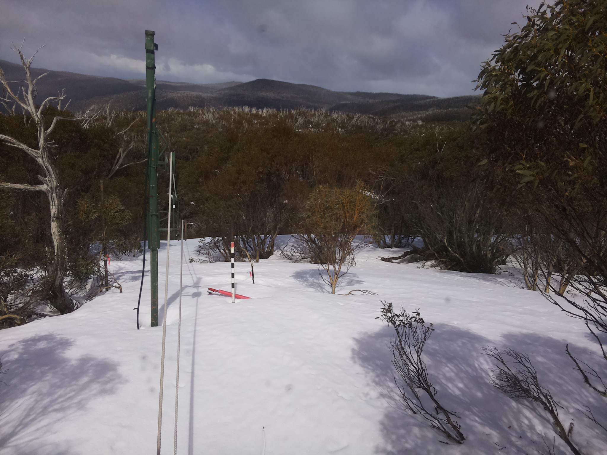 Bogong Web Cam 1:00pm Monday 22nd of September 2025