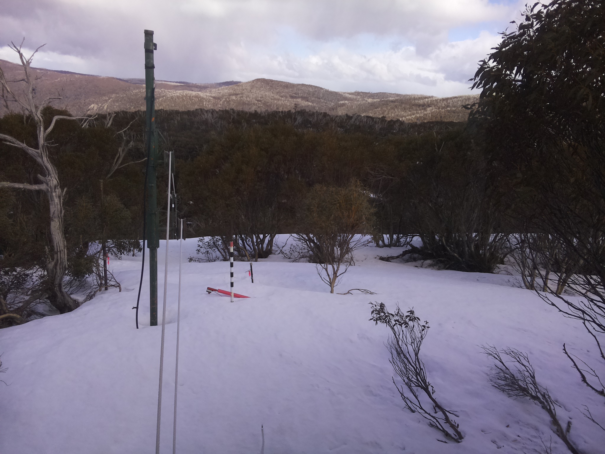 Bogong Web Cam 2:10pm Monday 22nd of September 2025