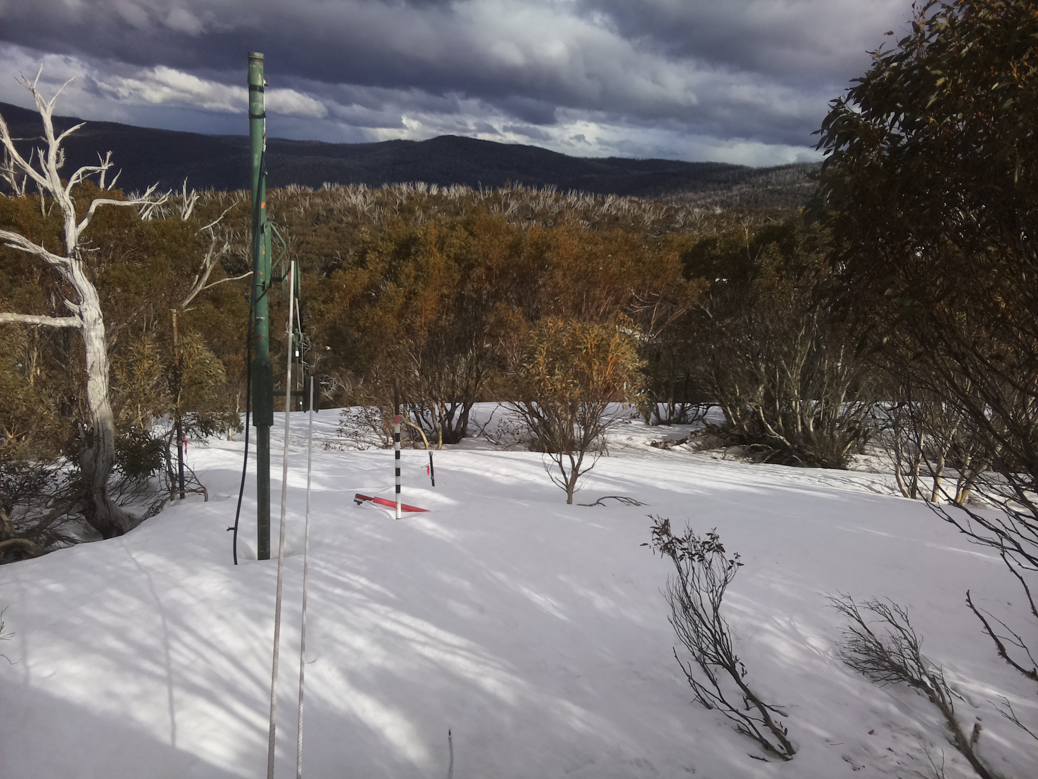 Bogong Web Cam 3:50pm Monday 22nd of September 2025