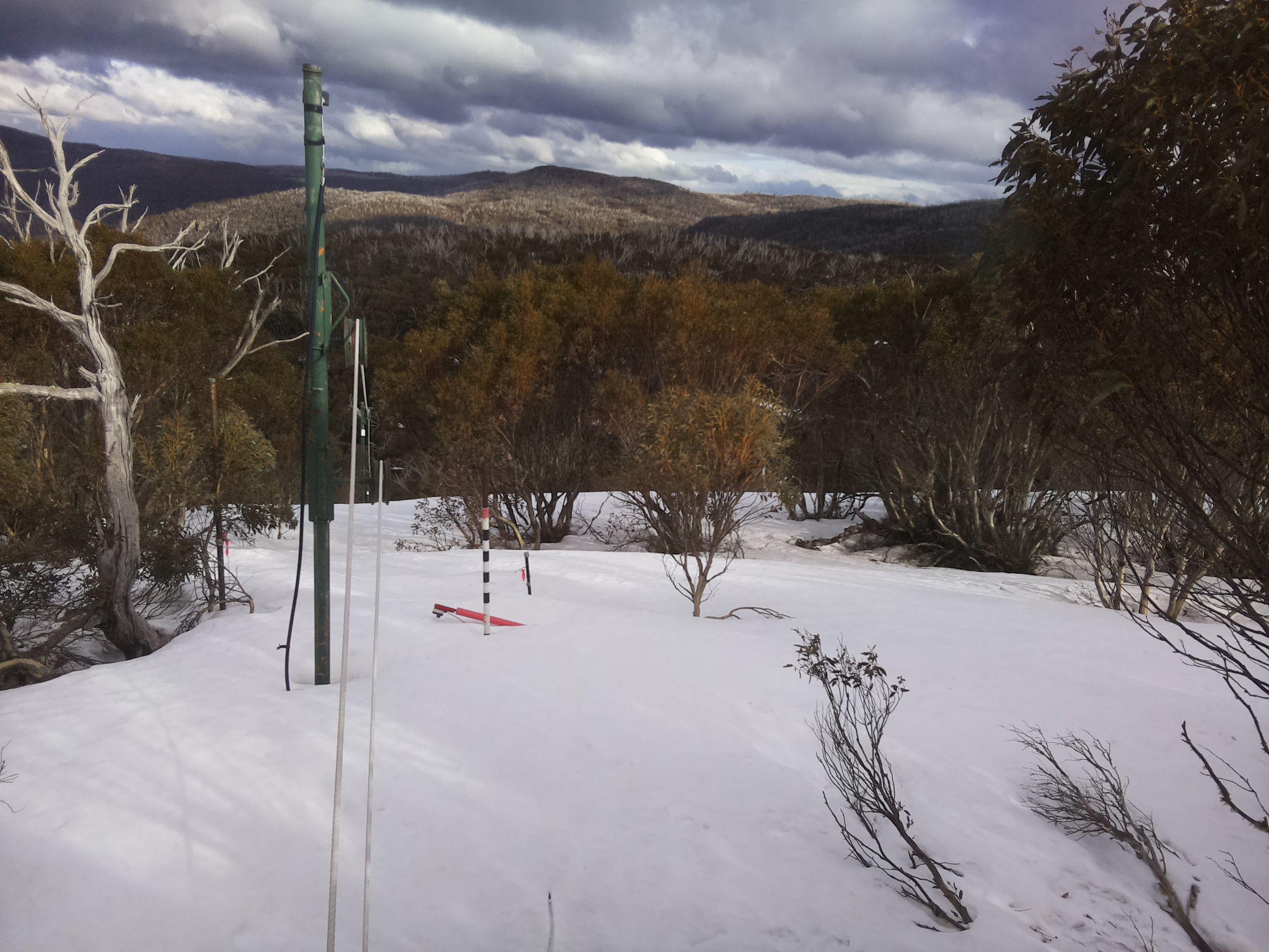 Bogong Web Cam 4:00pm Monday 22nd of September 2025