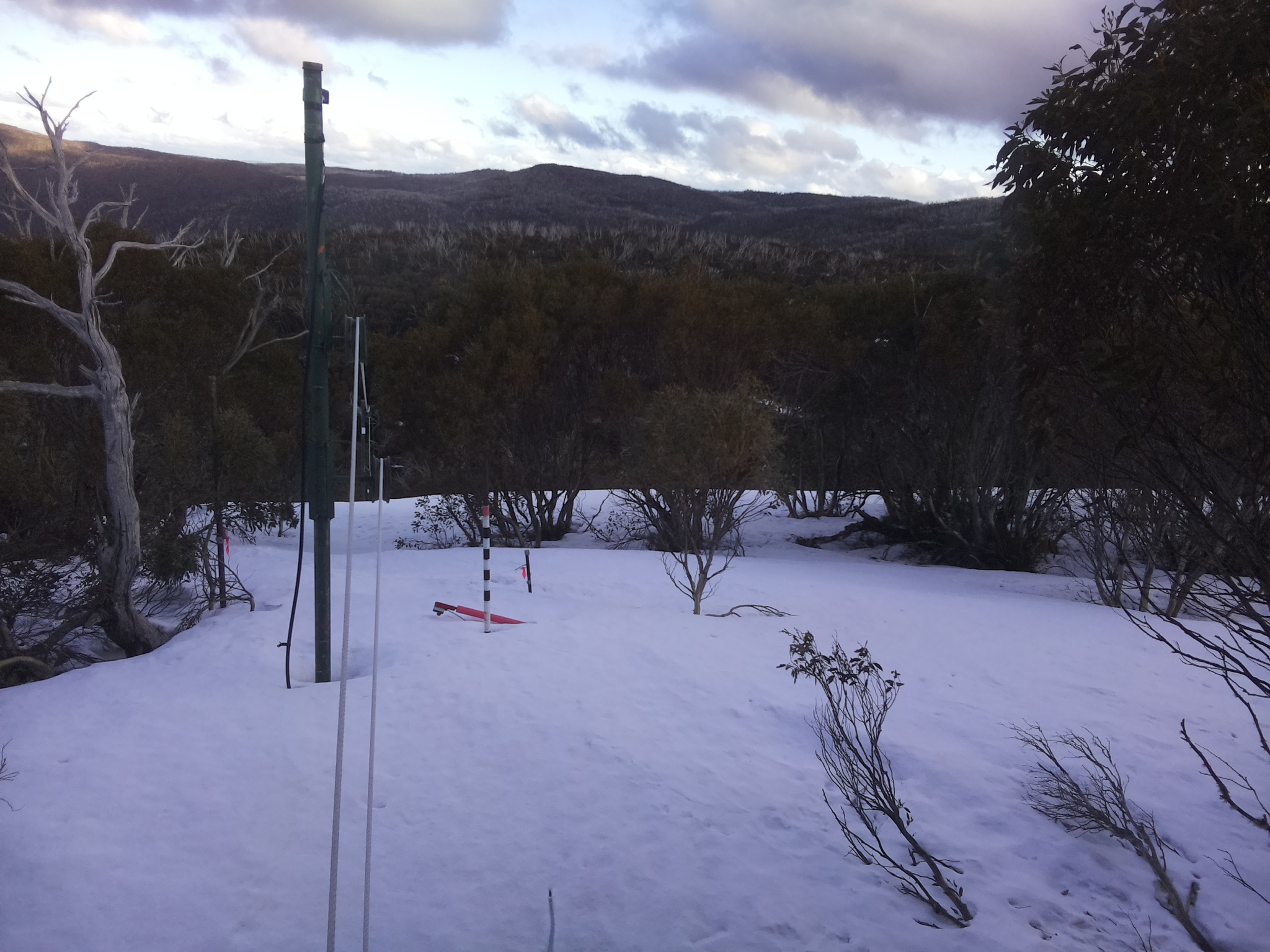 Bogong Web Cam 4:50pm Monday 22nd of September 2025