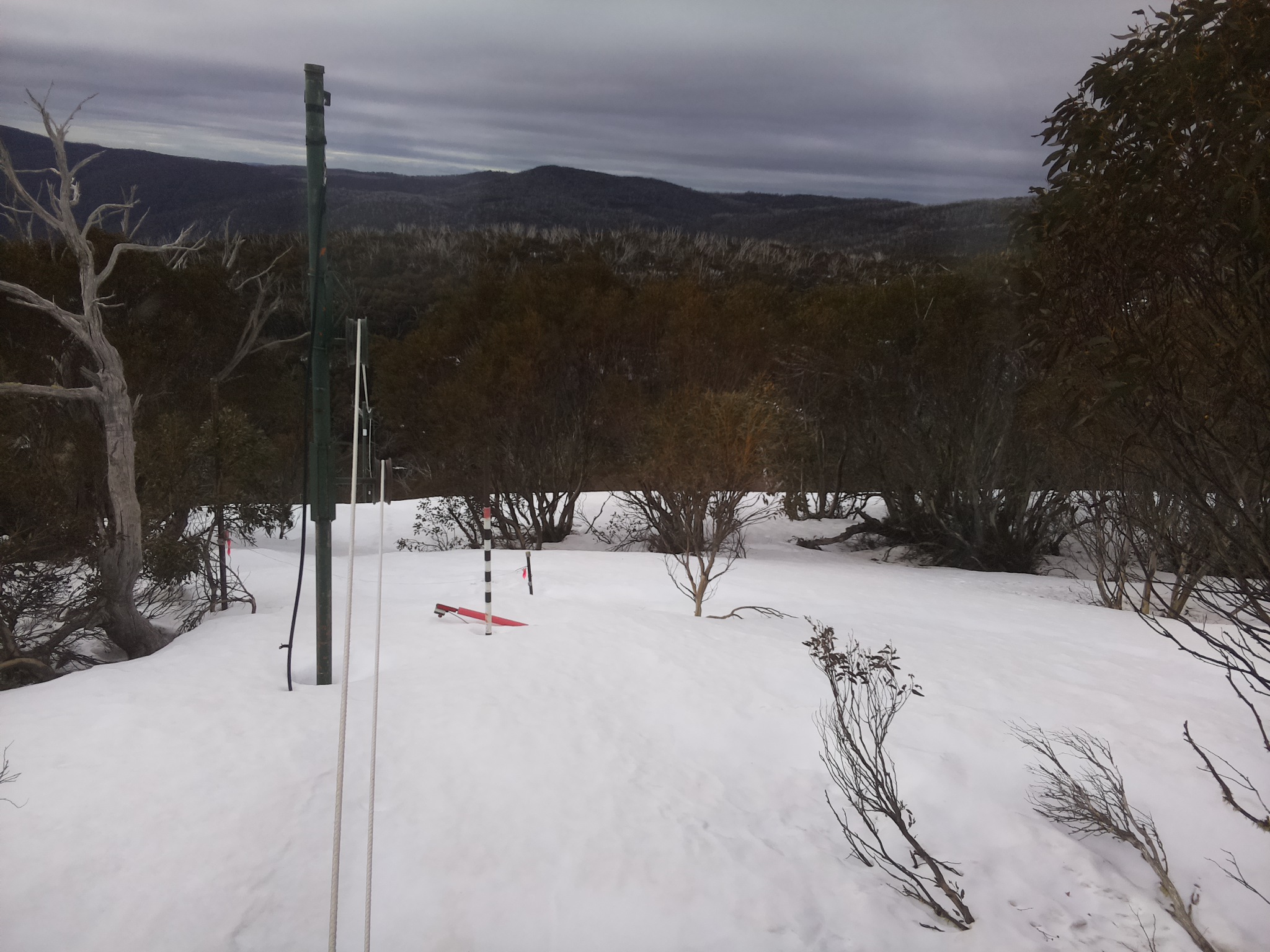 Bogong Web Cam 8:10am Tuesday 23rd of September 2025
