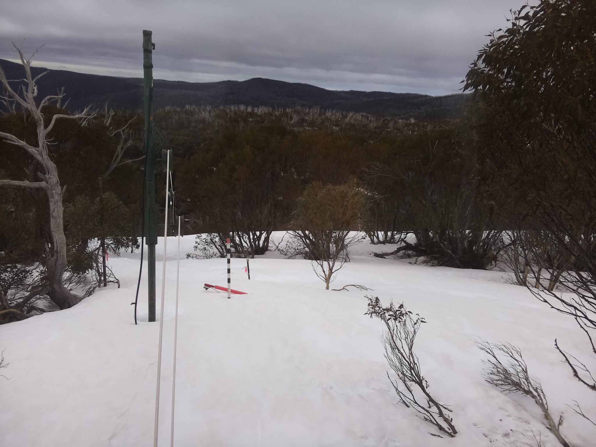 Bogong Web Cam 8:50am Tuesday 23rd of September 2025