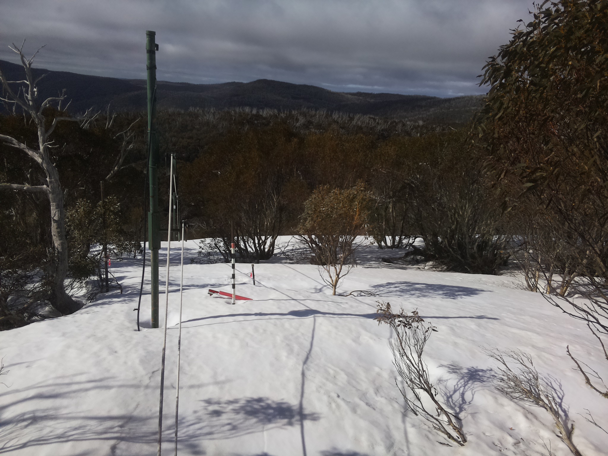 Bogong Web Cam 9:10am Tuesday 23rd of September 2025