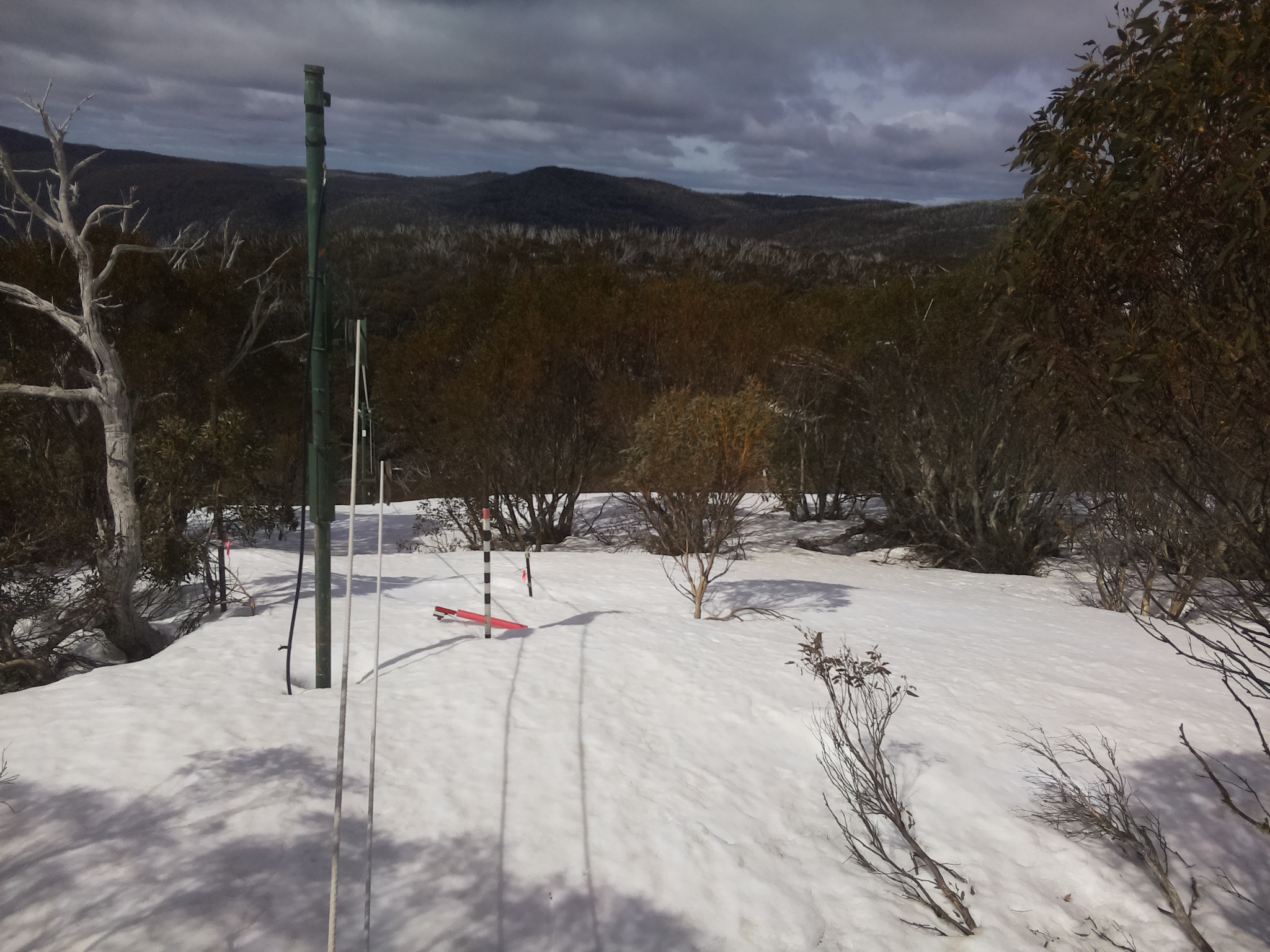 Bogong Web Cam 11:00am Tuesday 23rd of September 2025
