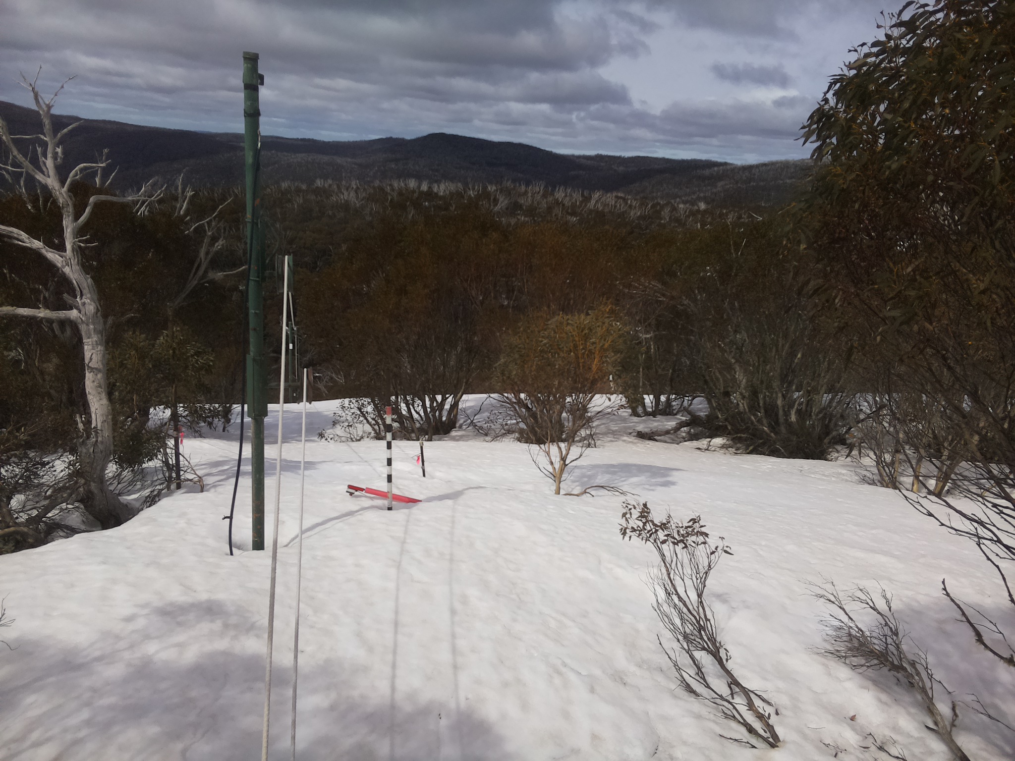 Bogong Web Cam 11:10am Tuesday 23rd of September 2025