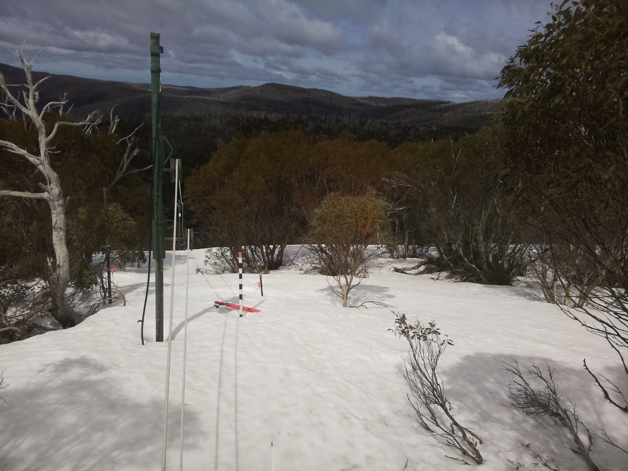 Bogong Web Cam 12:10pm Tuesday 23rd of September 2025