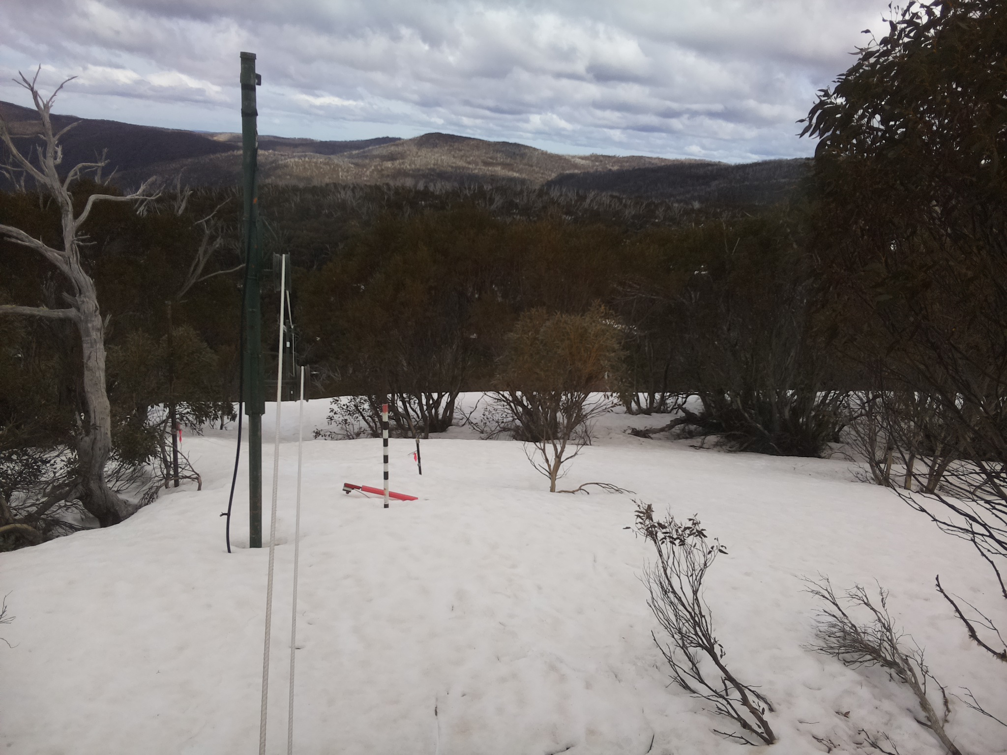 Bogong Web Cam 1:00pm Tuesday 23rd of September 2025