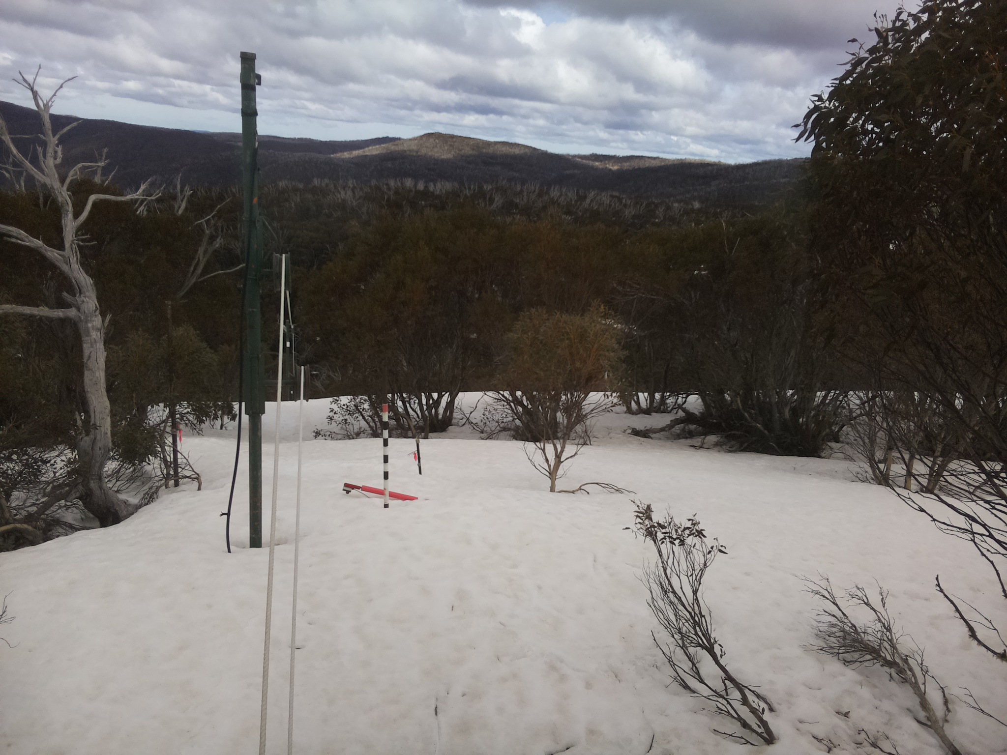 Bogong Web Cam 1:10pm Tuesday 23rd of September 2025
