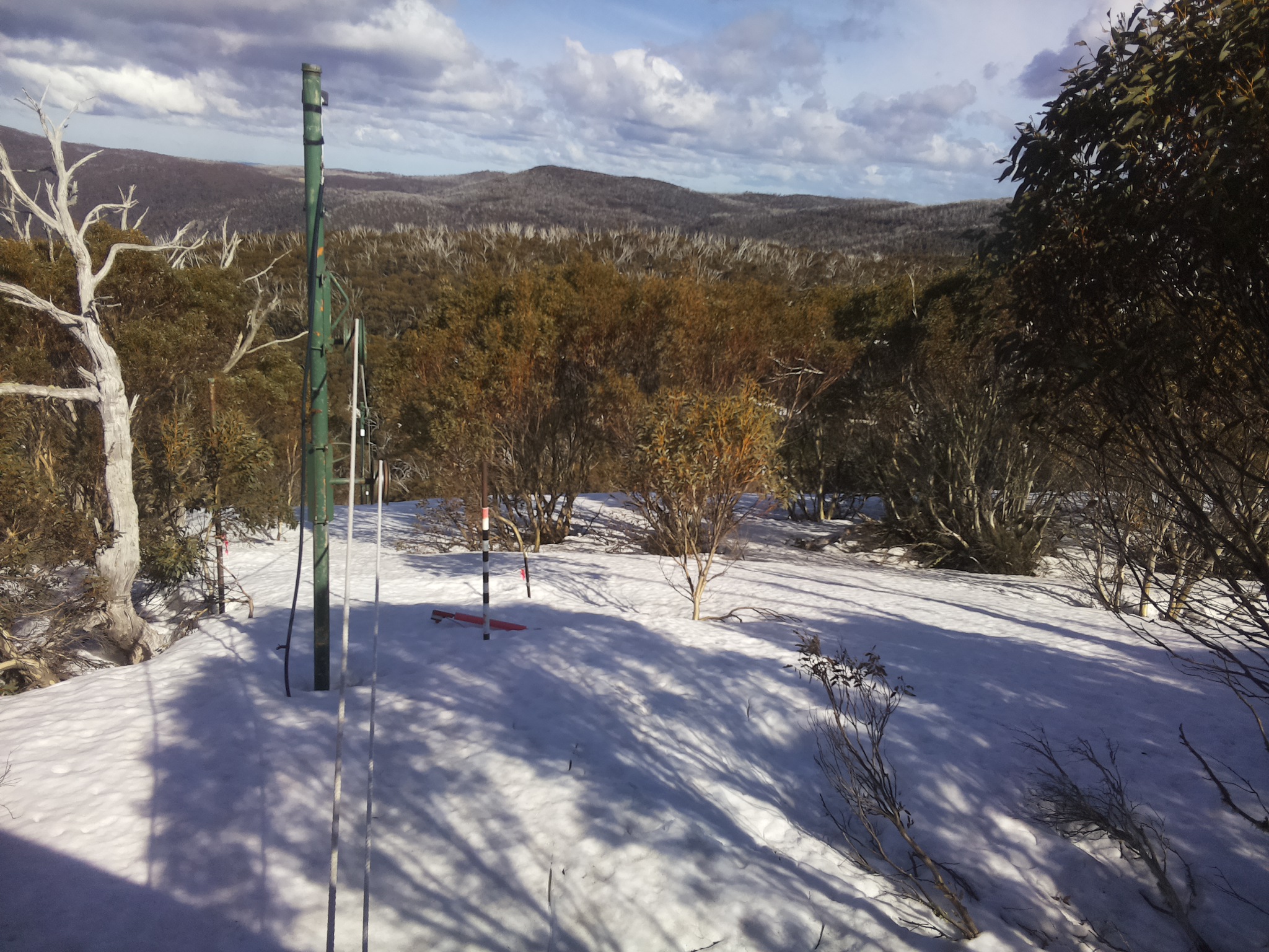 Bogong Web Cam 3:10pm Tuesday 23rd of September 2025