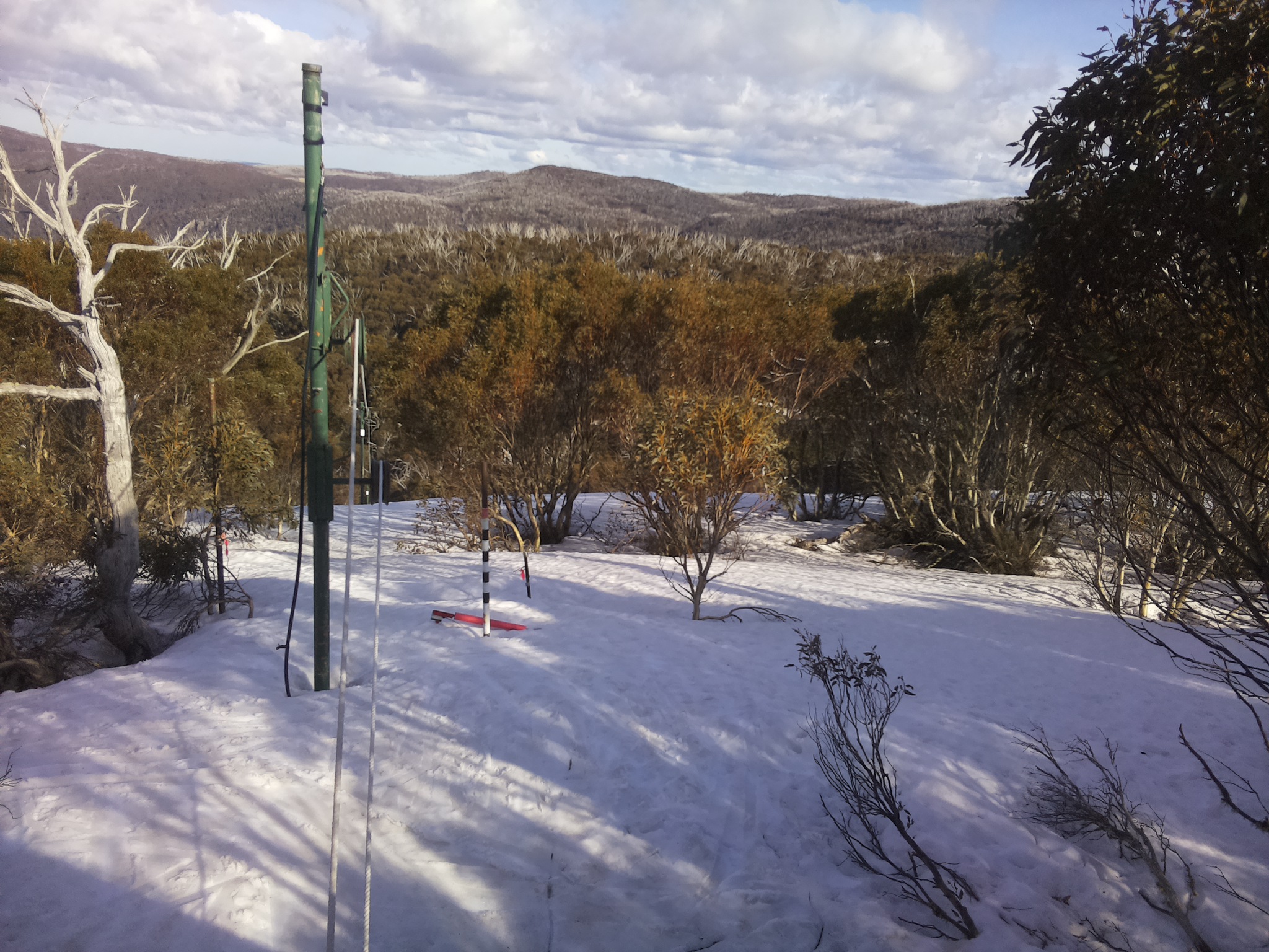 Bogong Web Cam 3:50pm Tuesday 23rd of September 2025