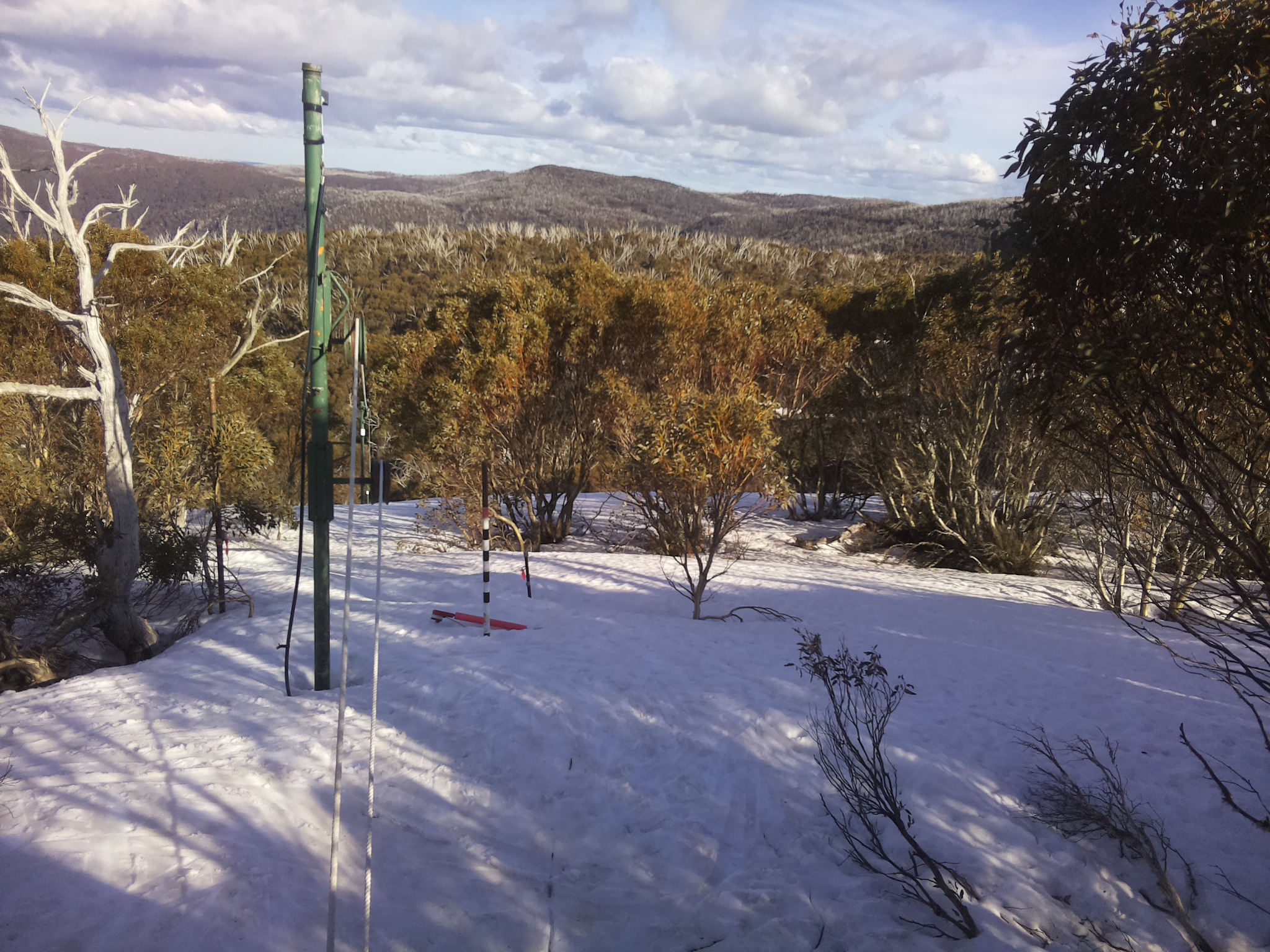 Bogong Web Cam 4:00pm Tuesday 23rd of September 2025