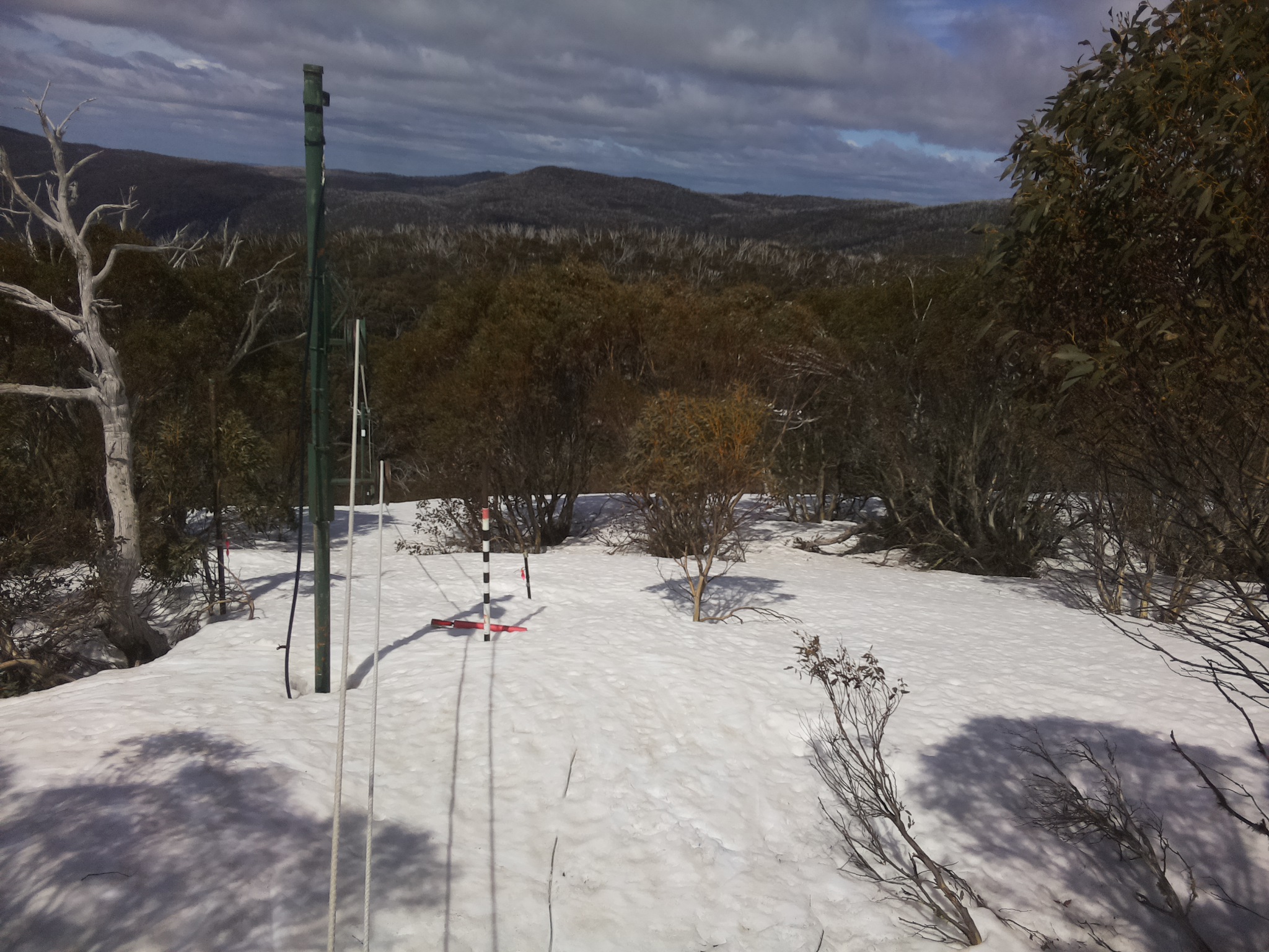 Bogong Web Cam 12:00pm Wednesday 24th of September 2025