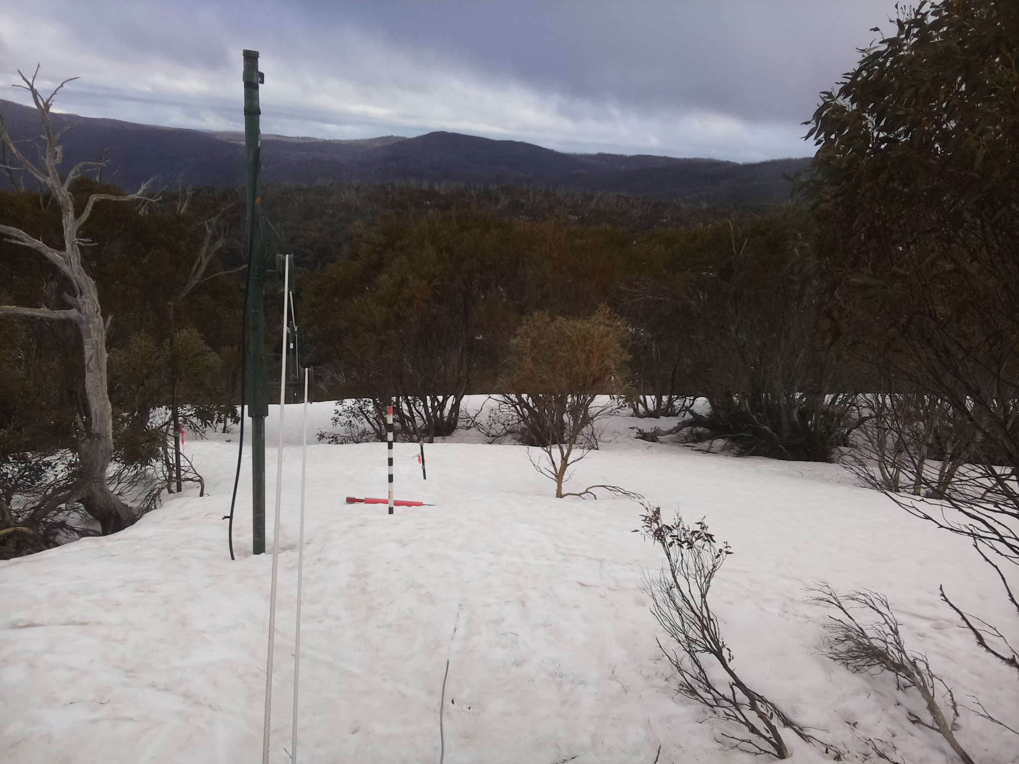 Bogong Web Cam 4:40pm Wednesday 24th of September 2025