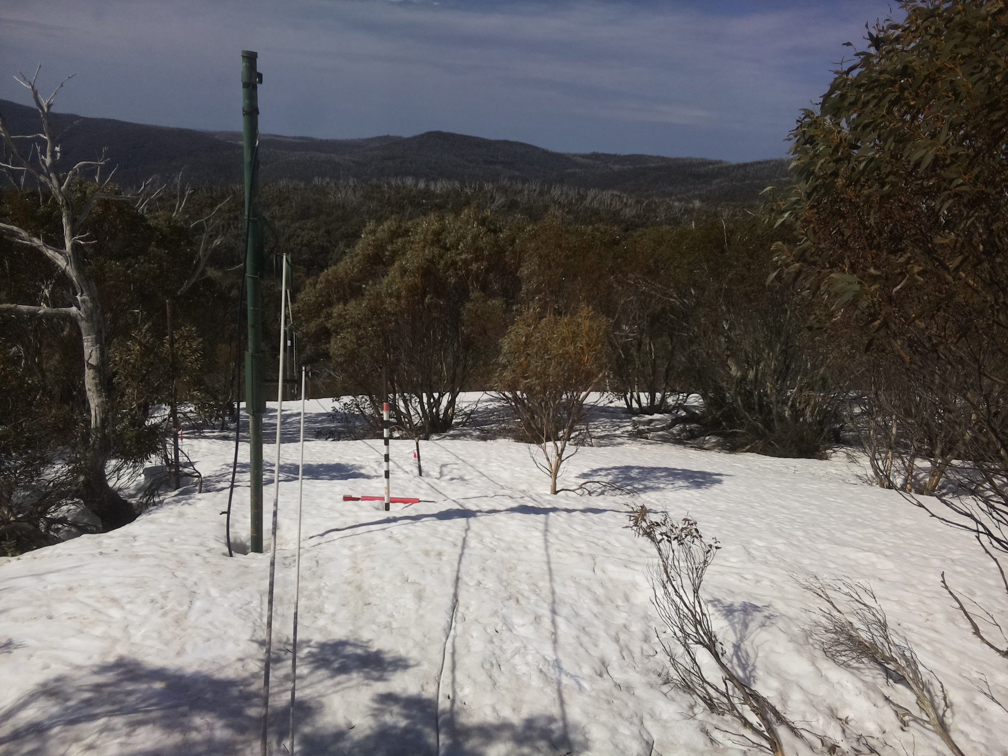 Bogong Web Cam 10:00am Thursday 25th of September 2025