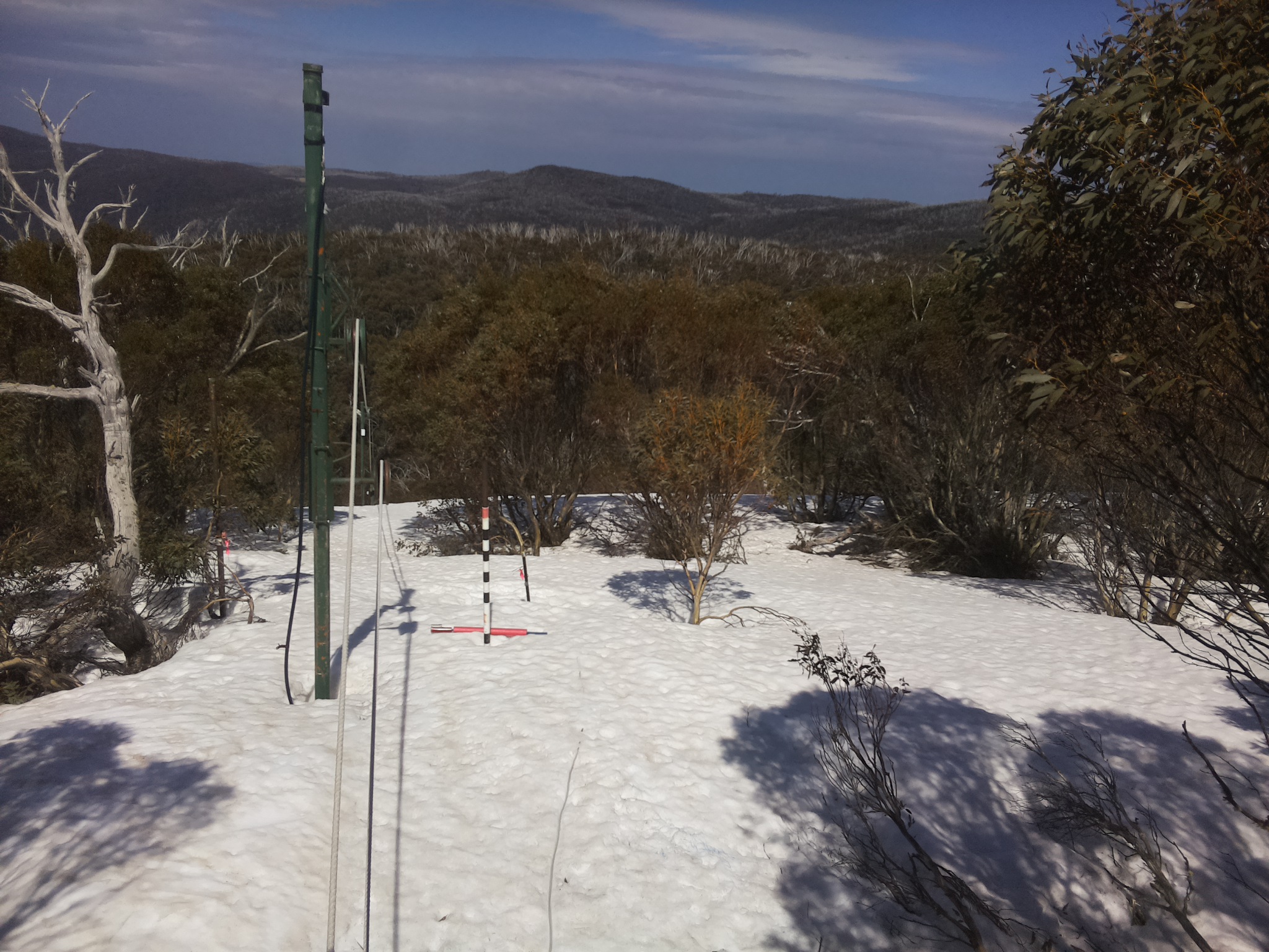 Bogong Web Cam 1:00pm Thursday 25th of September 2025