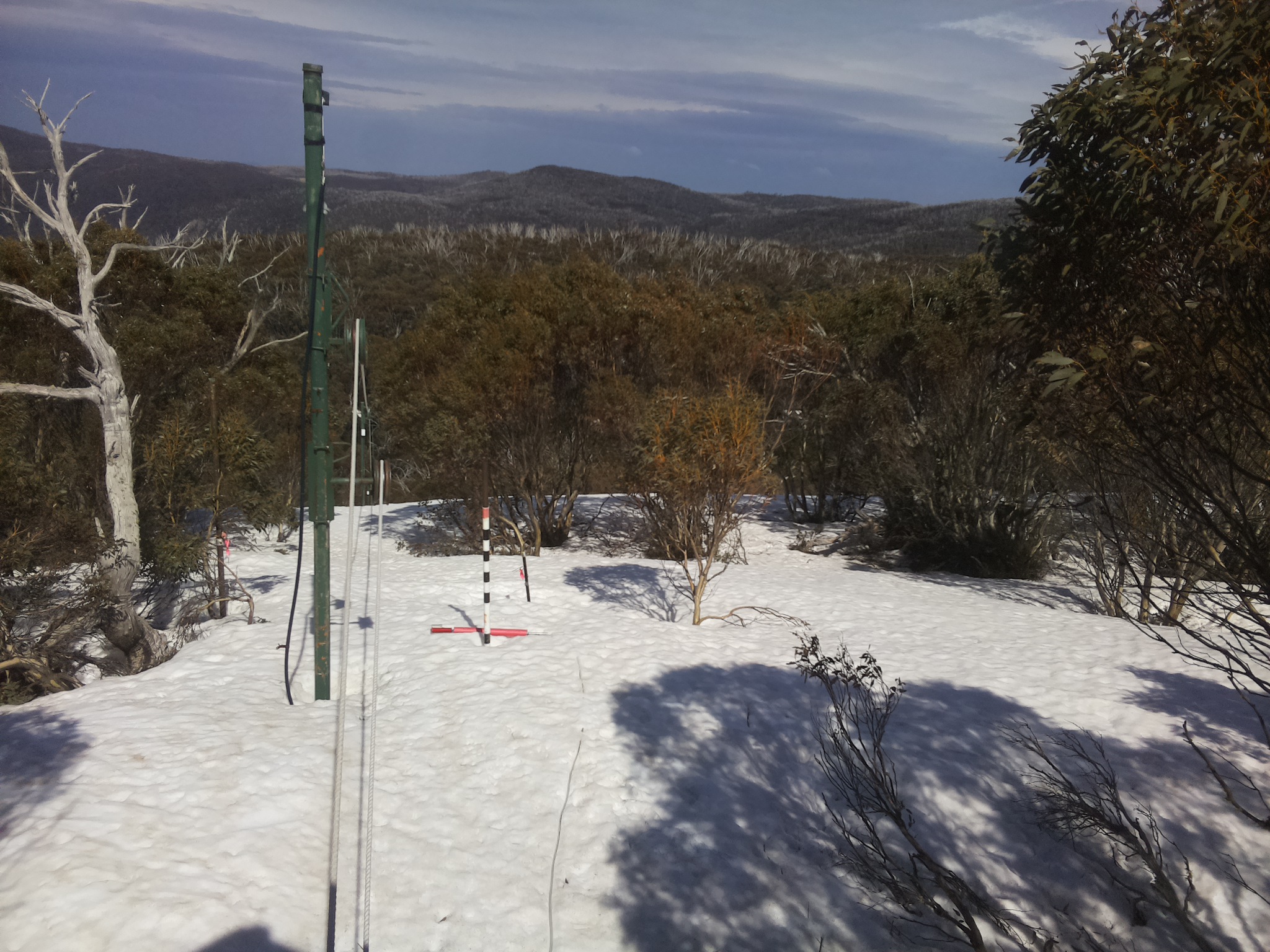Bogong Web Cam 1:40pm Thursday 25th of September 2025