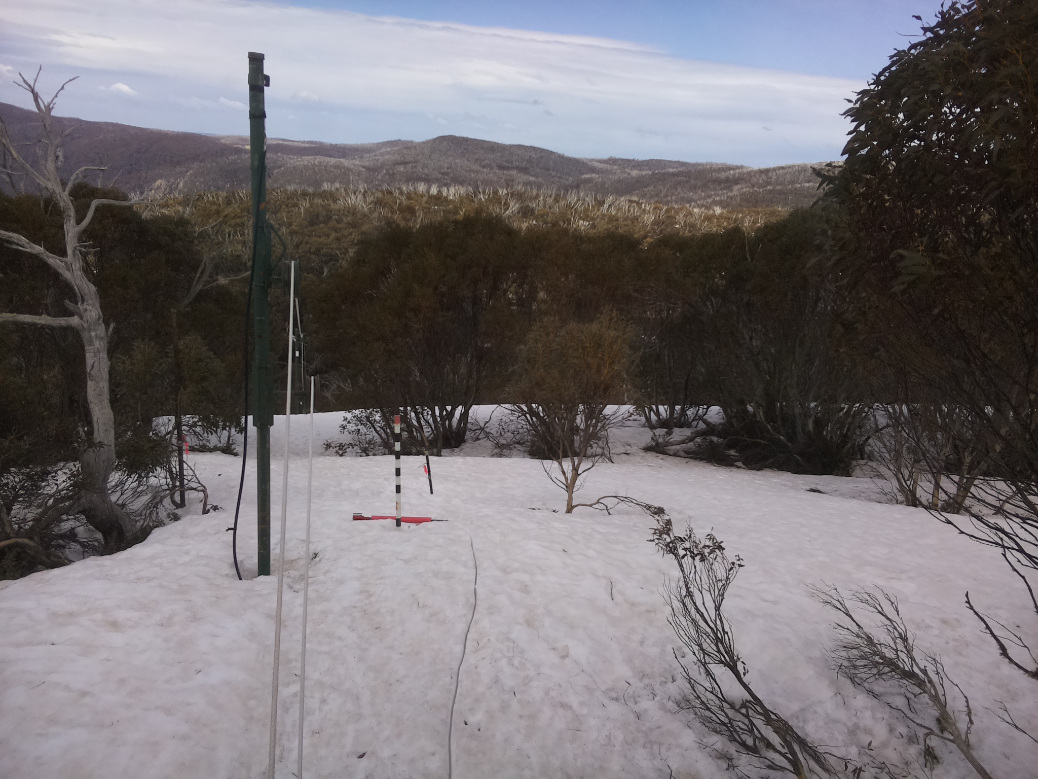 Bogong Web Cam 12:00pm Friday 26th of September 2025