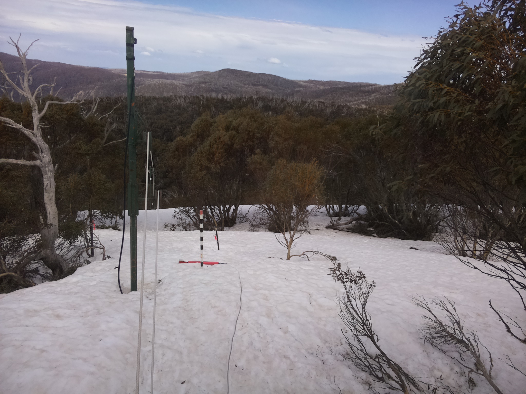 Bogong Web Cam 12:10pm Friday 26th of September 2025