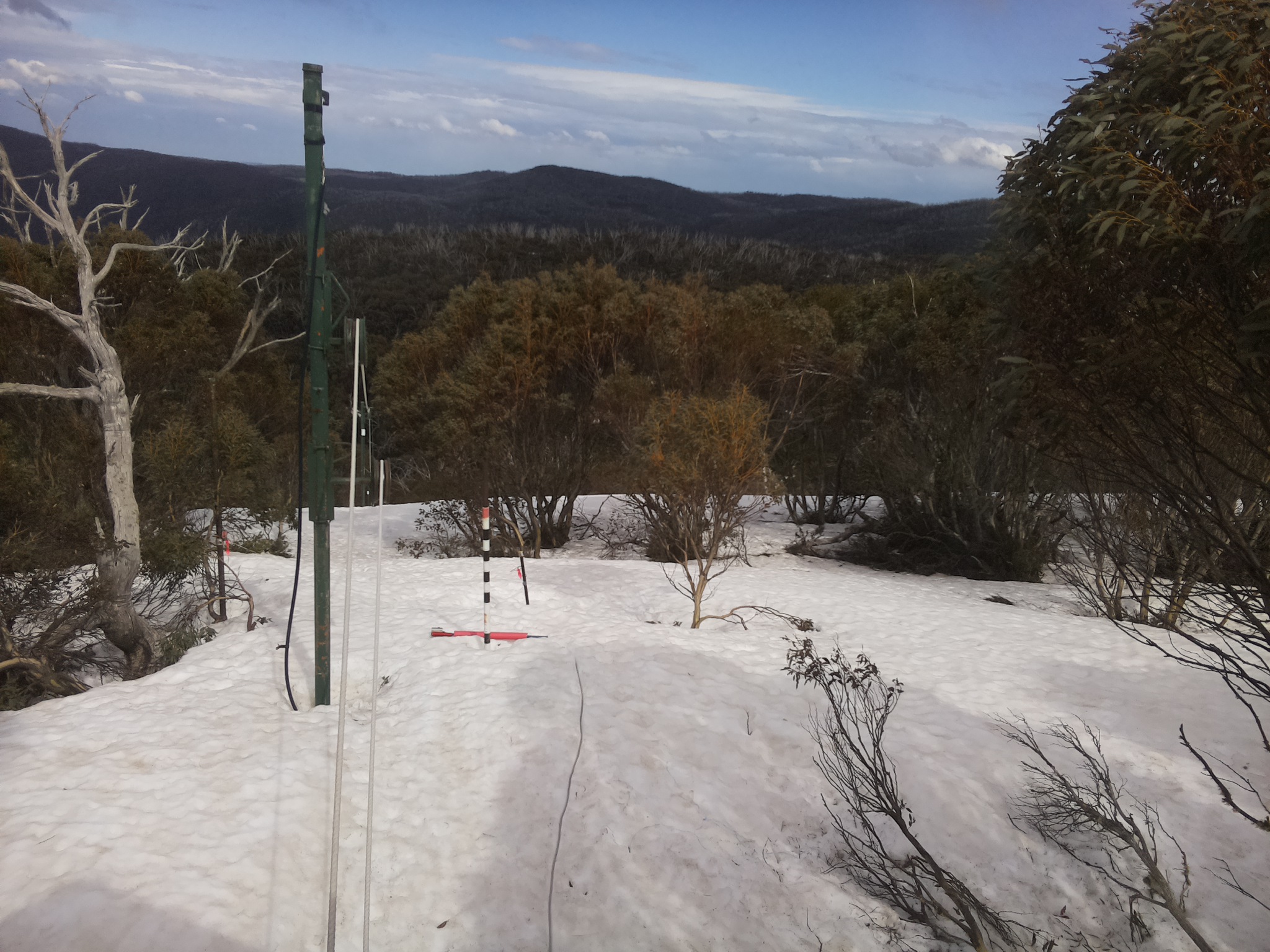 Bogong Web Cam 2:10pm Friday 26th of September 2025