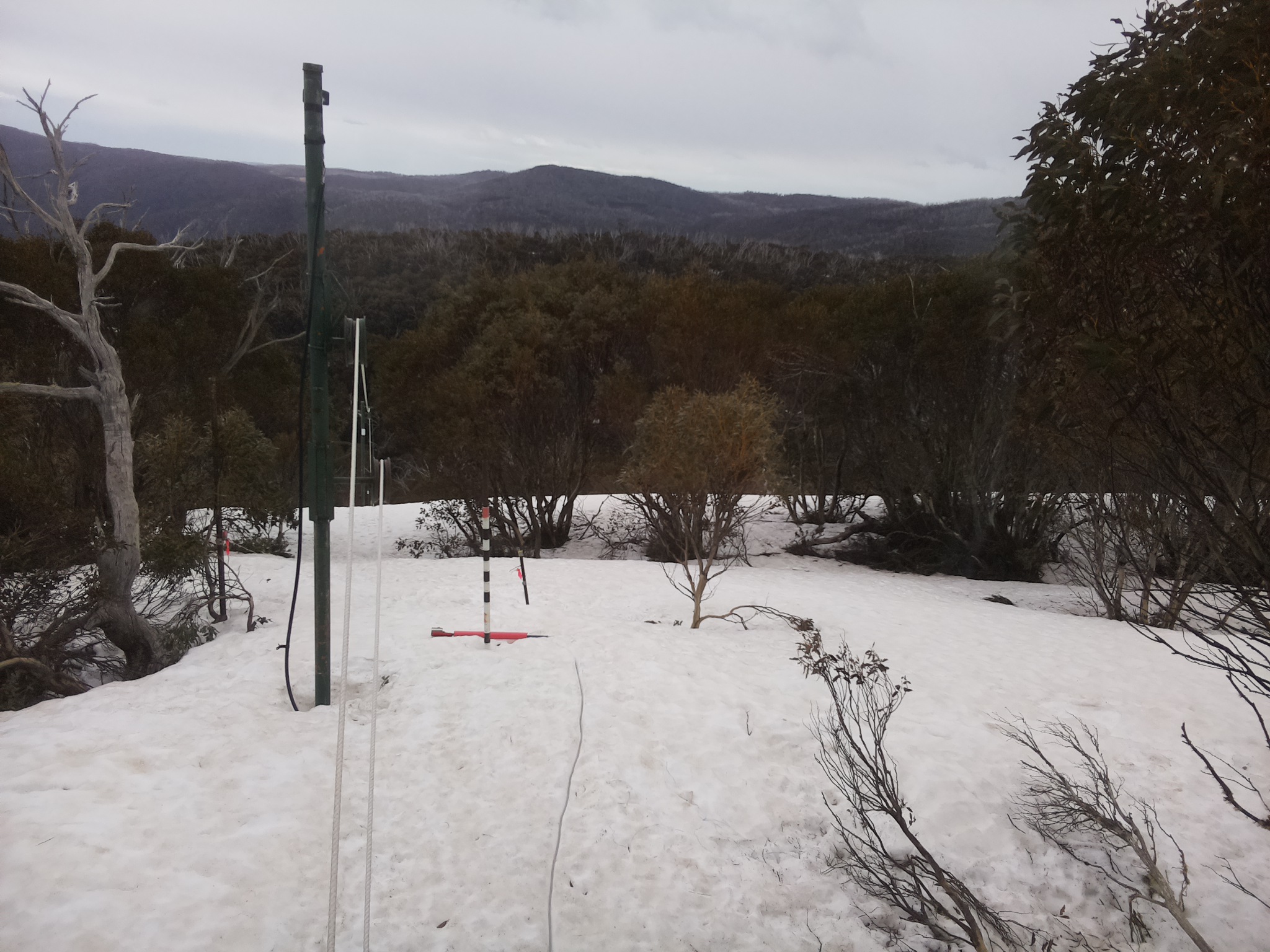 Bogong Web Cam 3:20pm Friday 26th of September 2025
