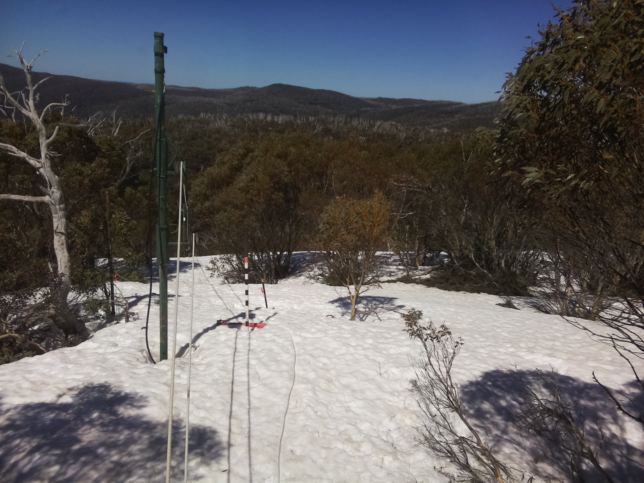 Bogong Web Cam 12:00pm Saturday 27th of September 2025