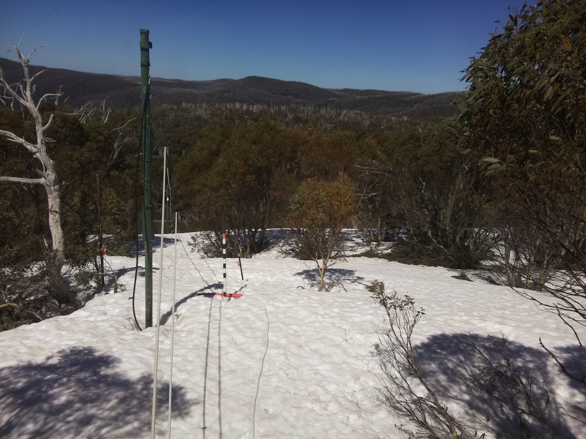 Bogong Web Cam 12:10pm Saturday 27th of September 2025