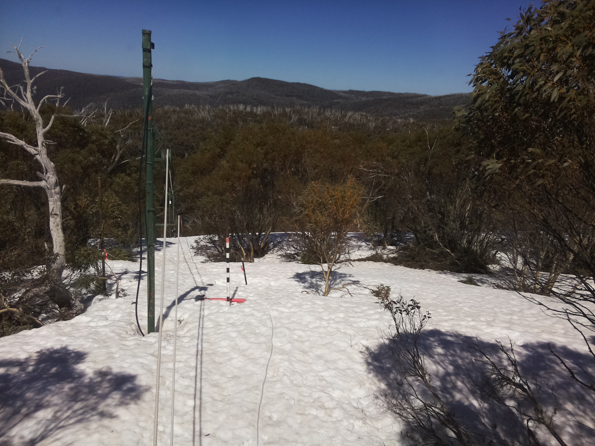 Bogong Web Cam 12:40pm Saturday 27th of September 2025