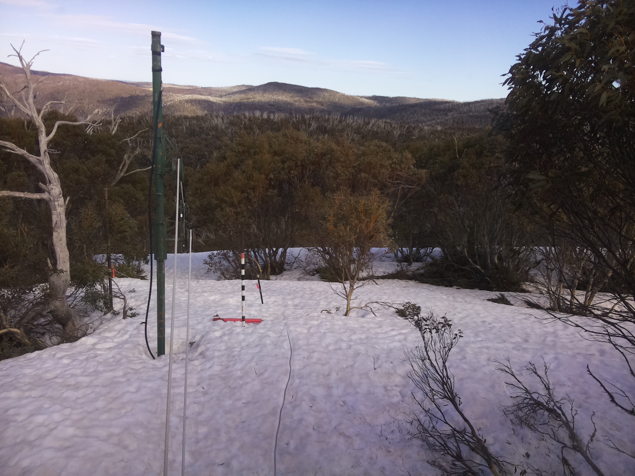 Bogong Web Cam 3:00pm Saturday 27th of September 2025