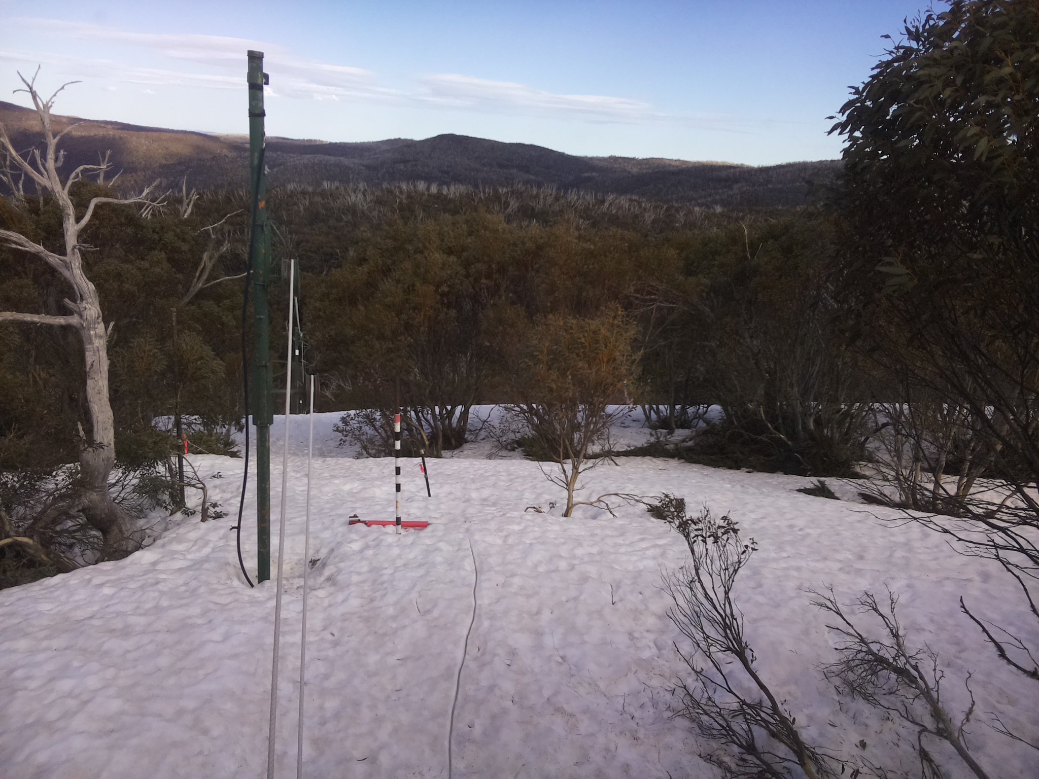 Bogong Web Cam 3:20pm Saturday 27th of September 2025