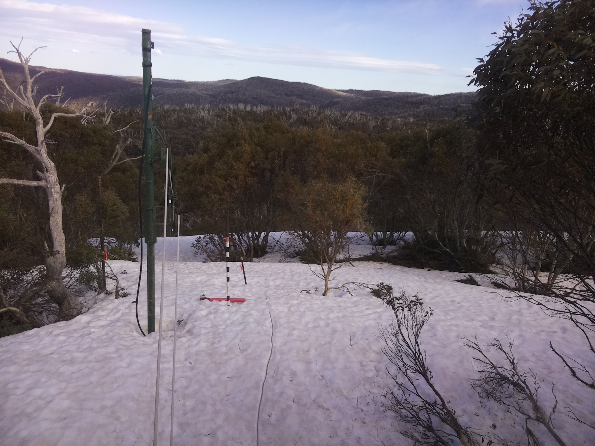 Bogong Web Cam 3:50pm Saturday 27th of September 2025