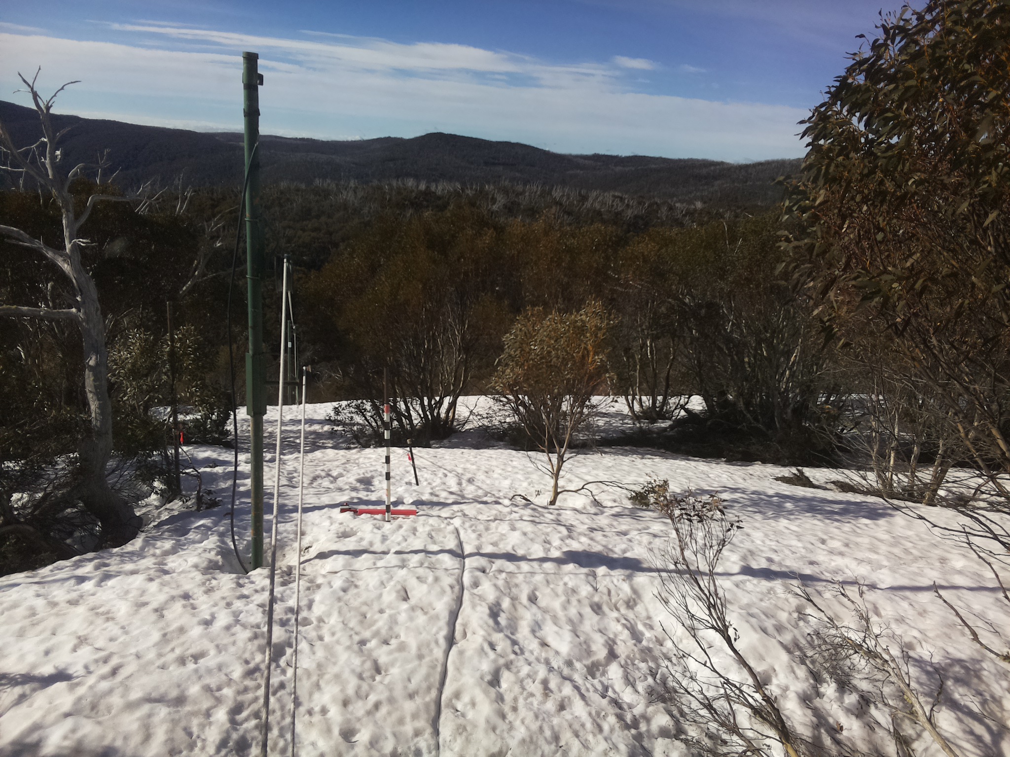 Bogong Web Cam 8:20am Sunday 28th of September 2025