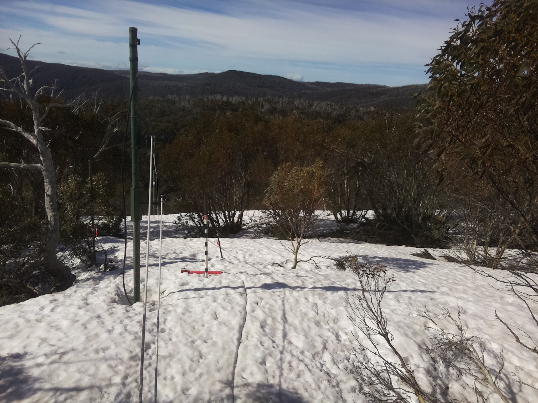 Bogong Web Cam 9:10am Sunday 28th of September 2025
