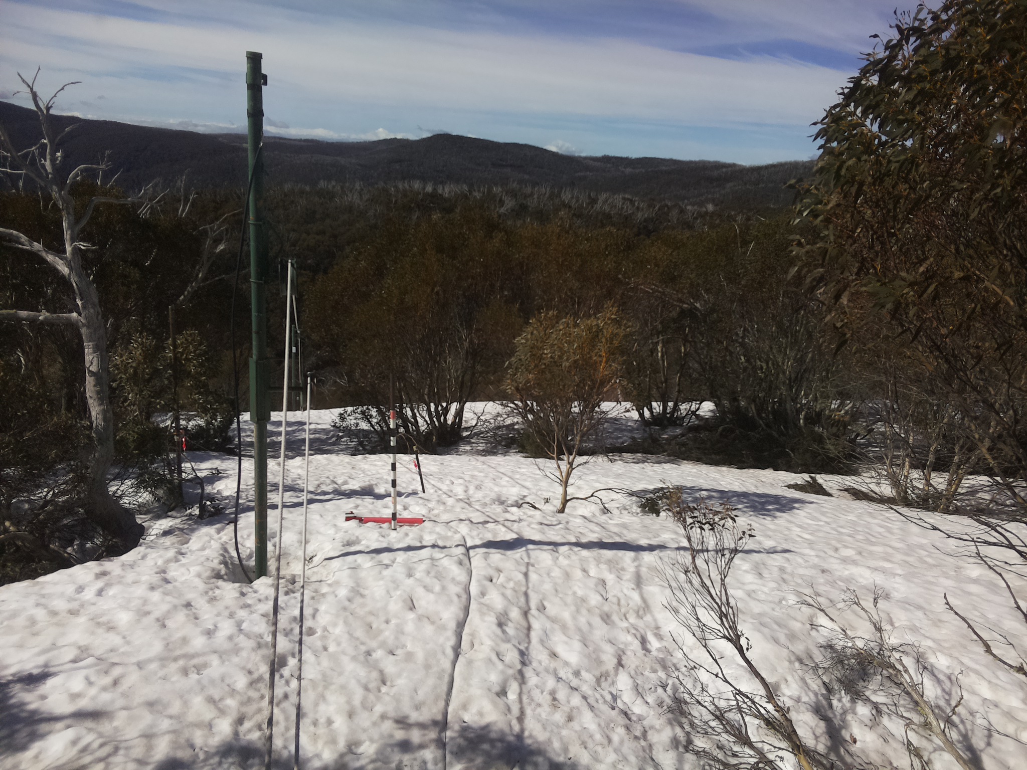Bogong Web Cam 9:20am Sunday 28th of September 2025