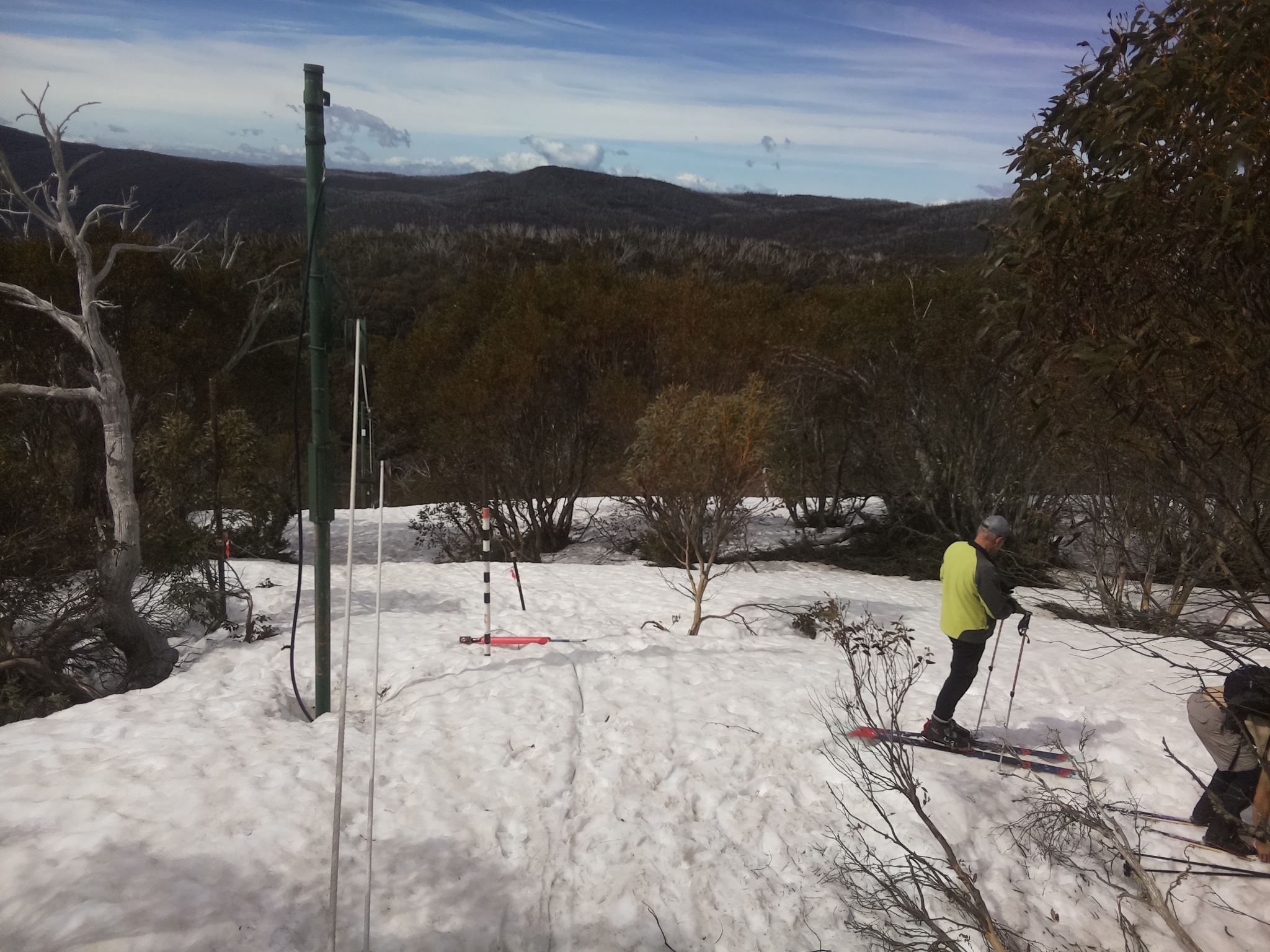 Bogong Web Cam 10:10am Sunday 28th of September 2025
