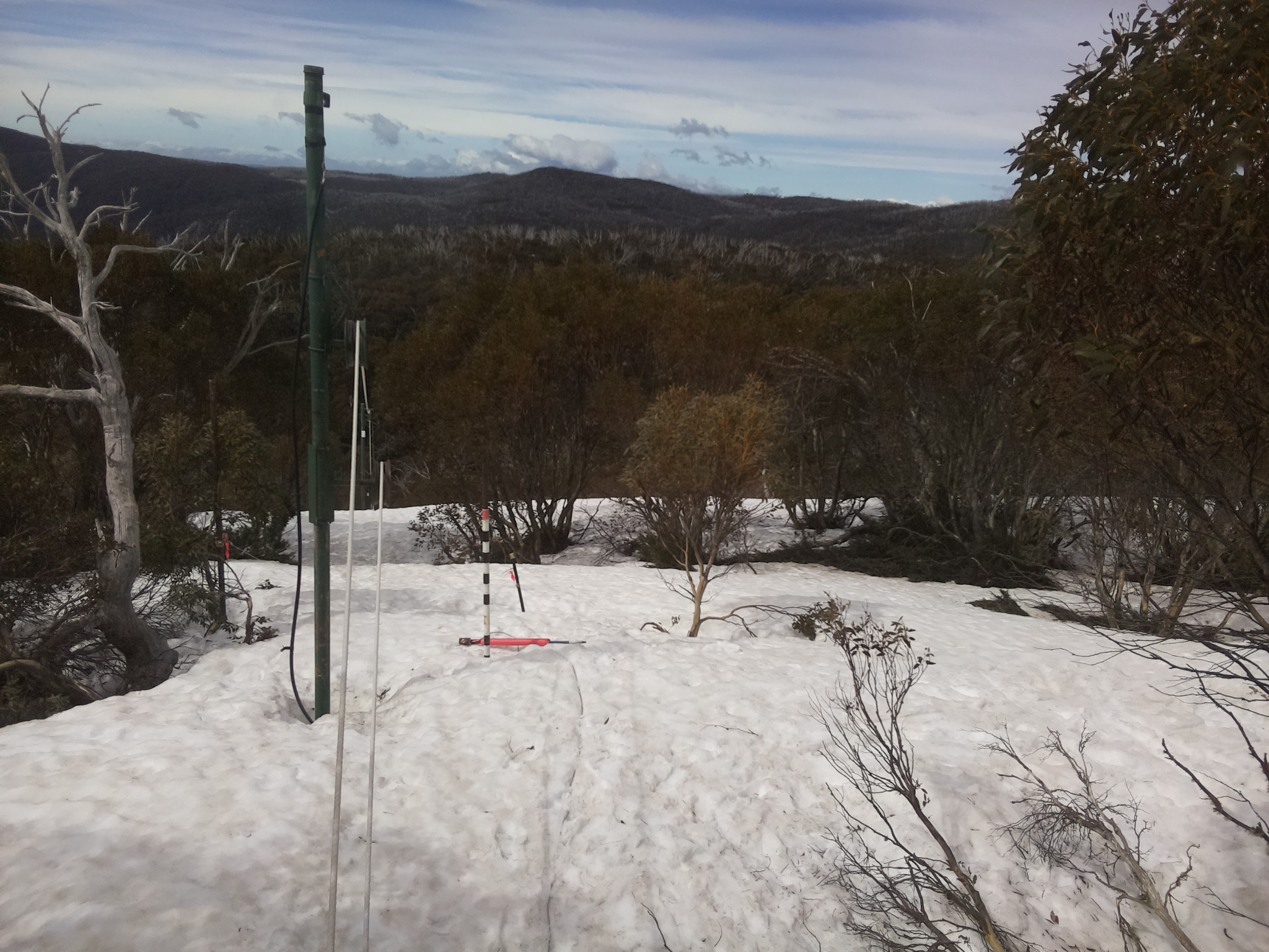 Bogong Web Cam 10:30am Sunday 28th of September 2025