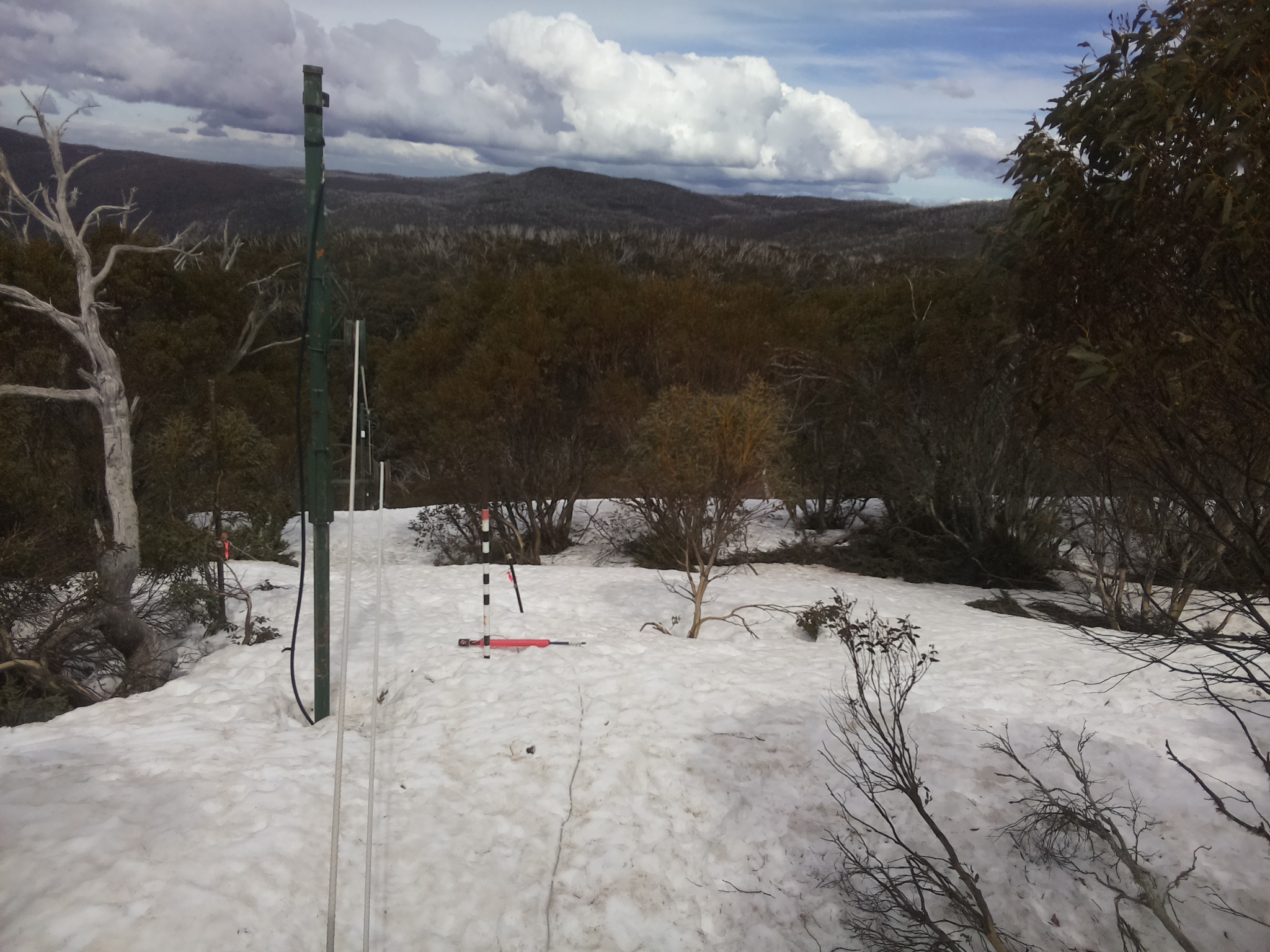 Bogong Web Cam 1:10pm Sunday 28th of September 2025