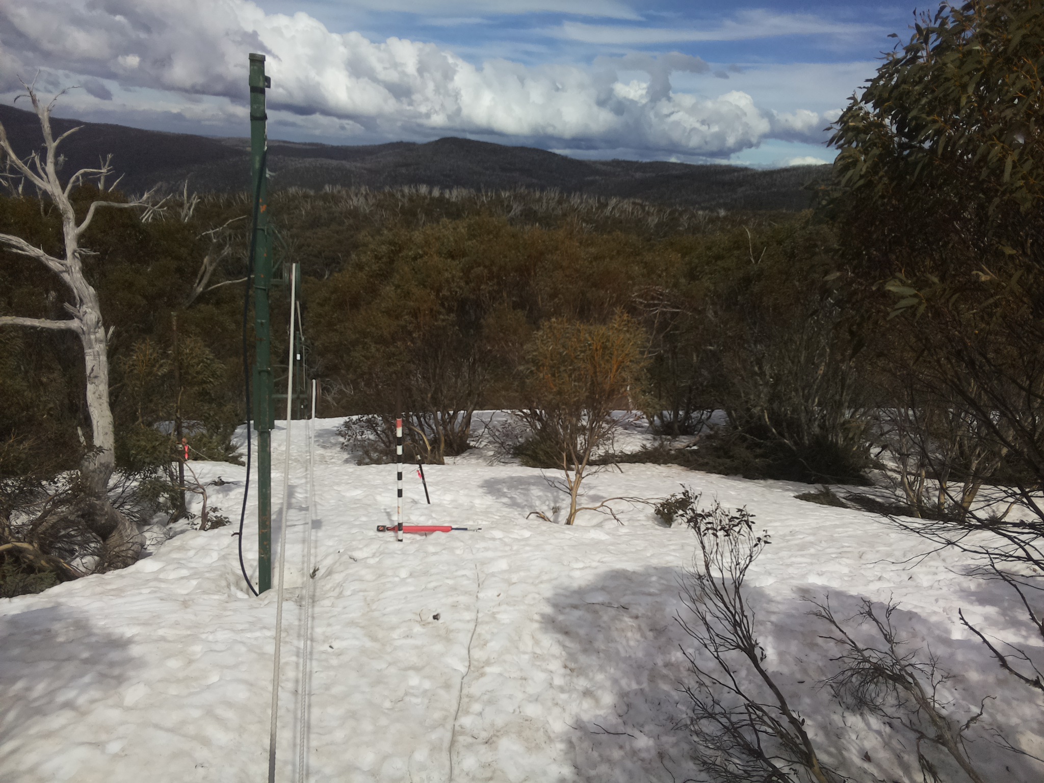 Bogong Web Cam 1:20pm Sunday 28th of September 2025