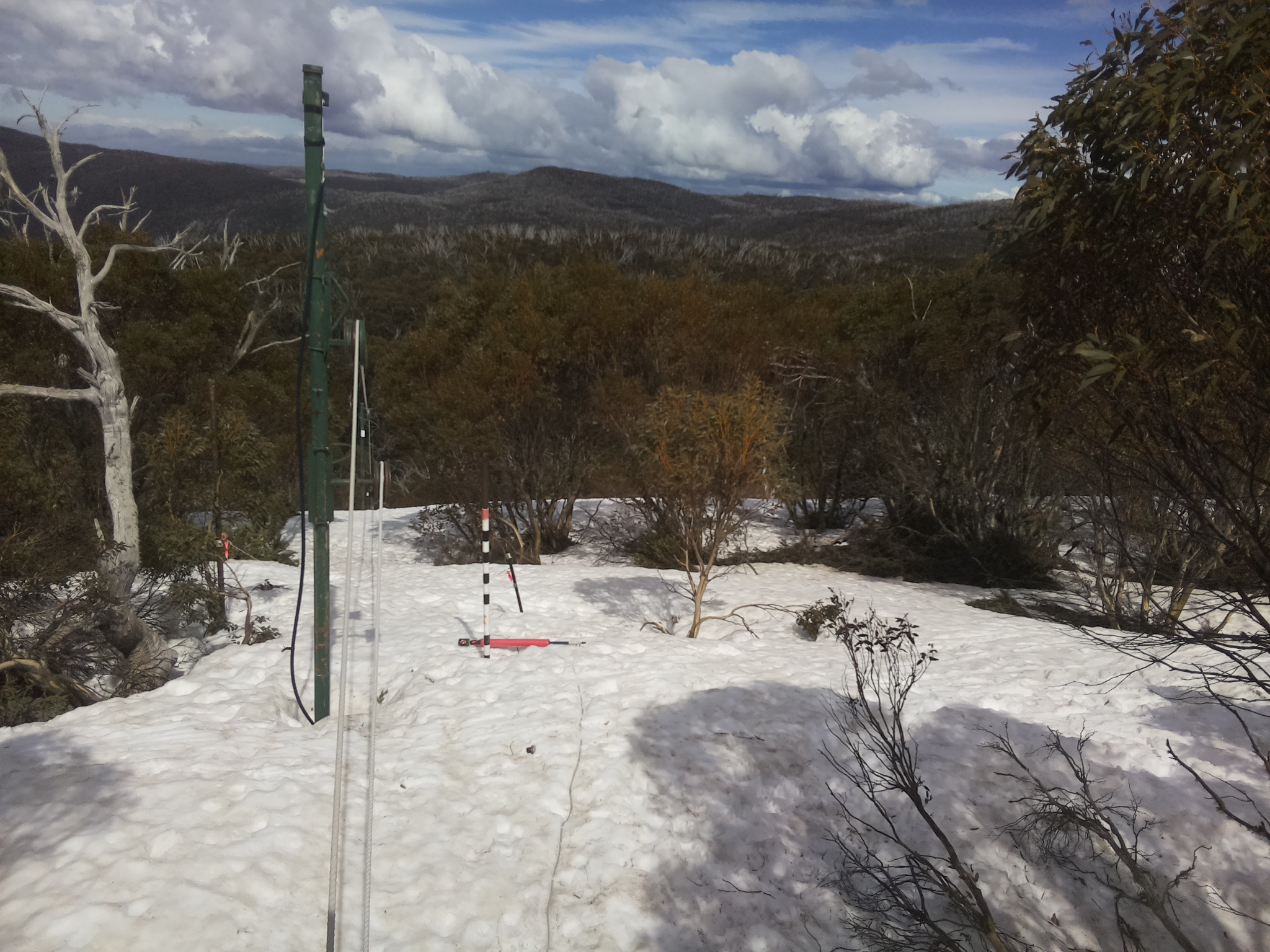 Bogong Web Cam 1:30pm Sunday 28th of September 2025