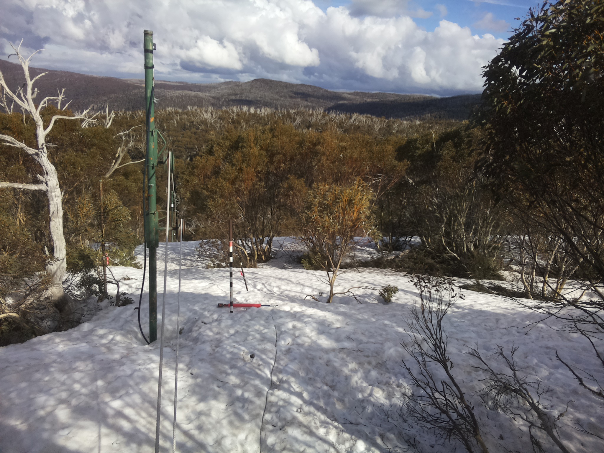 Bogong Web Cam 3:30pm Sunday 28th of September 2025
